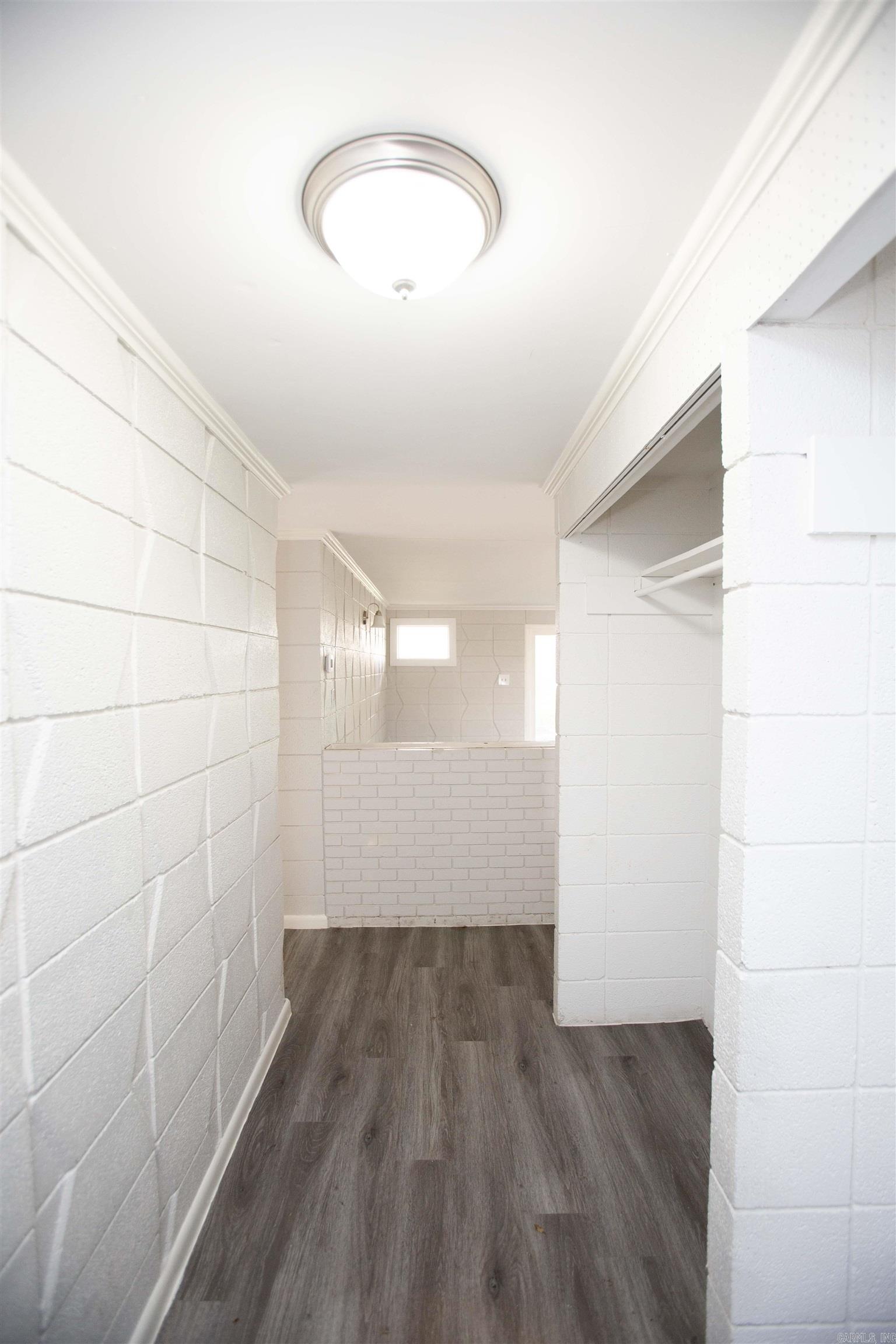 ARROW HEAD MANOR - Residential Lease