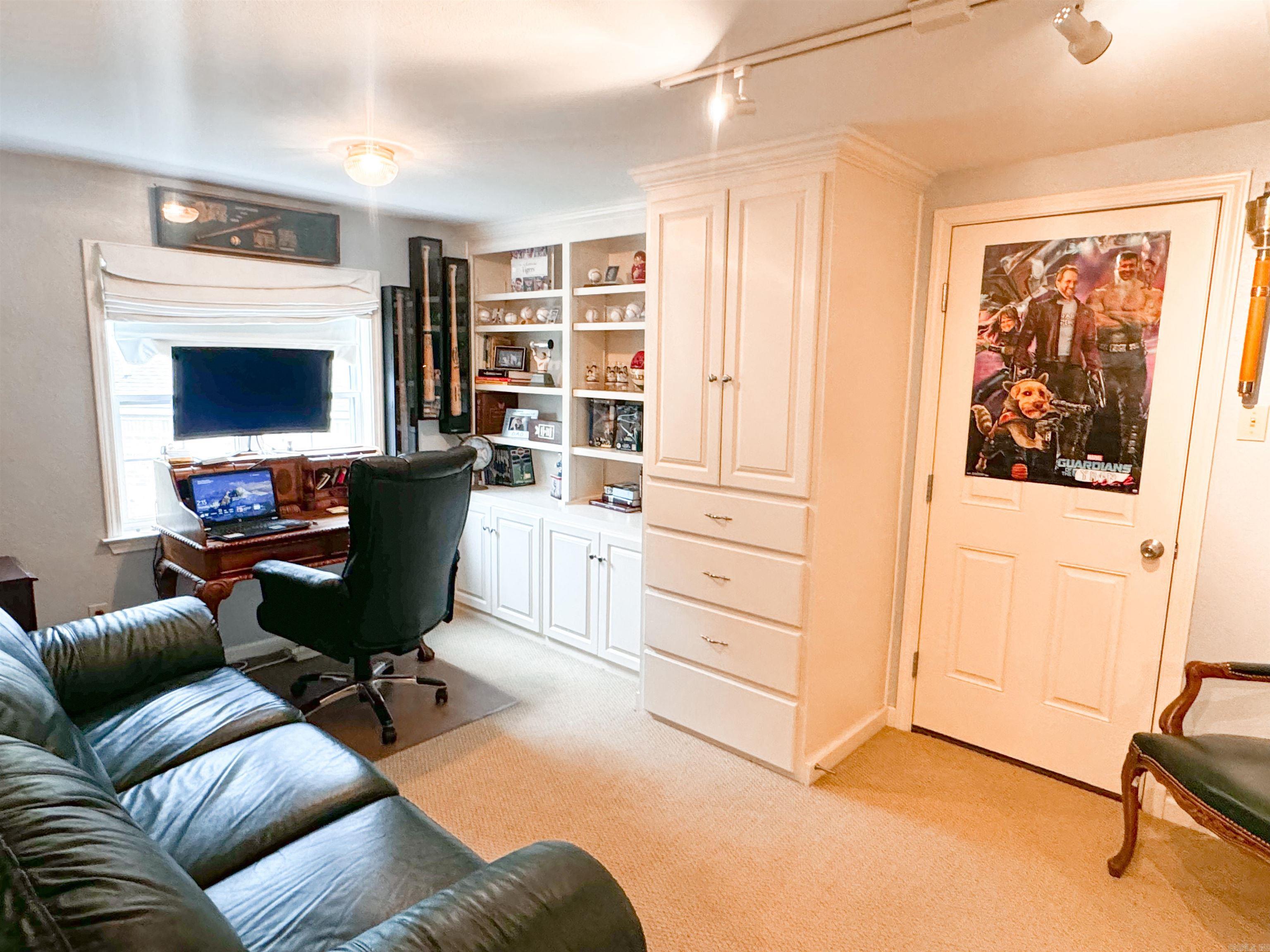 COLONY WEST ADDN - Residential