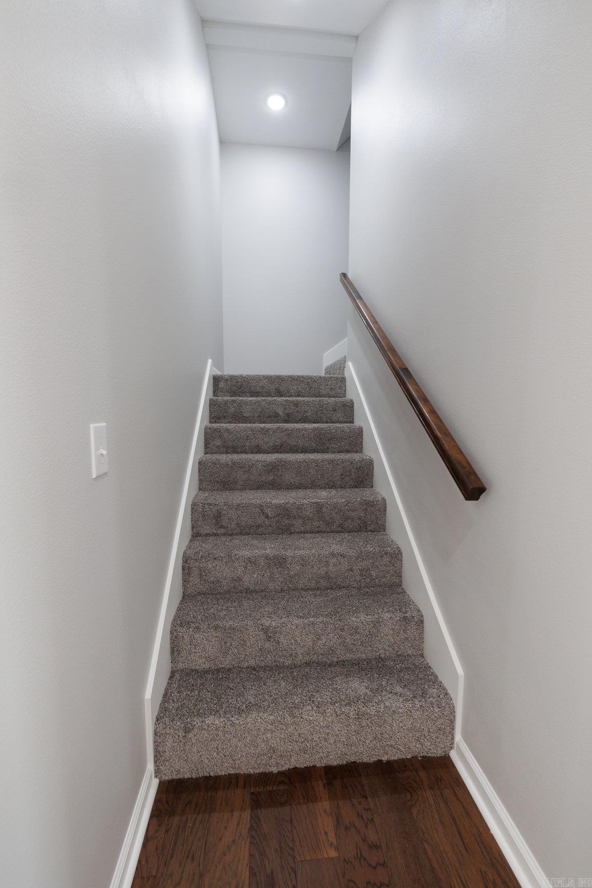 HAWKS POINT - LAKE - Residential