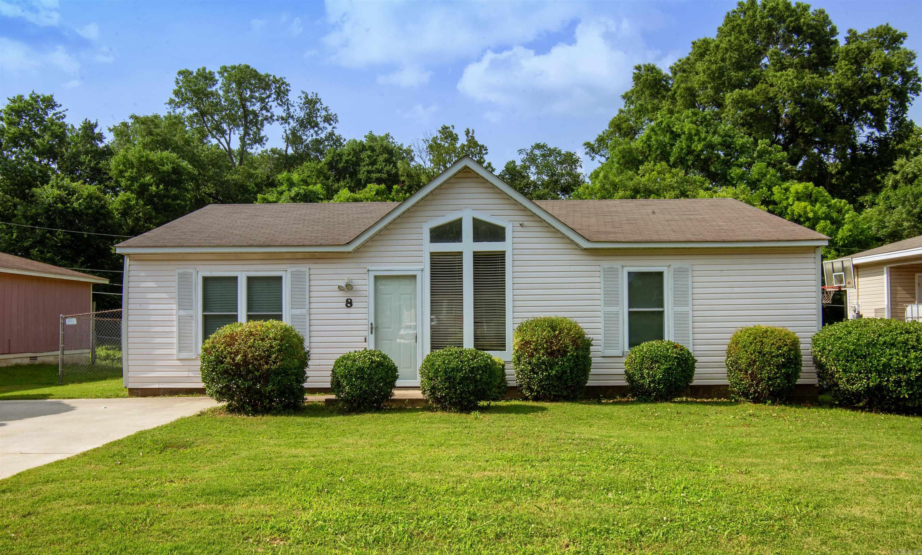 Super cute 3BD/2BA in North Little Rock that is waiting for you to call home. Vaulted ceilings in living room making it feel more open. Shotgun kitchen with all appliances. Separate laundry room with hookups and shelving. Carpet and ceiling fans in bedrooms. Partially fenced yard. This property is managed by Hoffman Team so beware of scammers - we will never ask you to Cashapp us money. The lease for this property is for 18 months to 2 years with a 3% increase after the first year. Income must be 3x the amount of rent. Deposit, first month’s rent, and the $50 administration fee due before move in. This property does not accept section 8.
