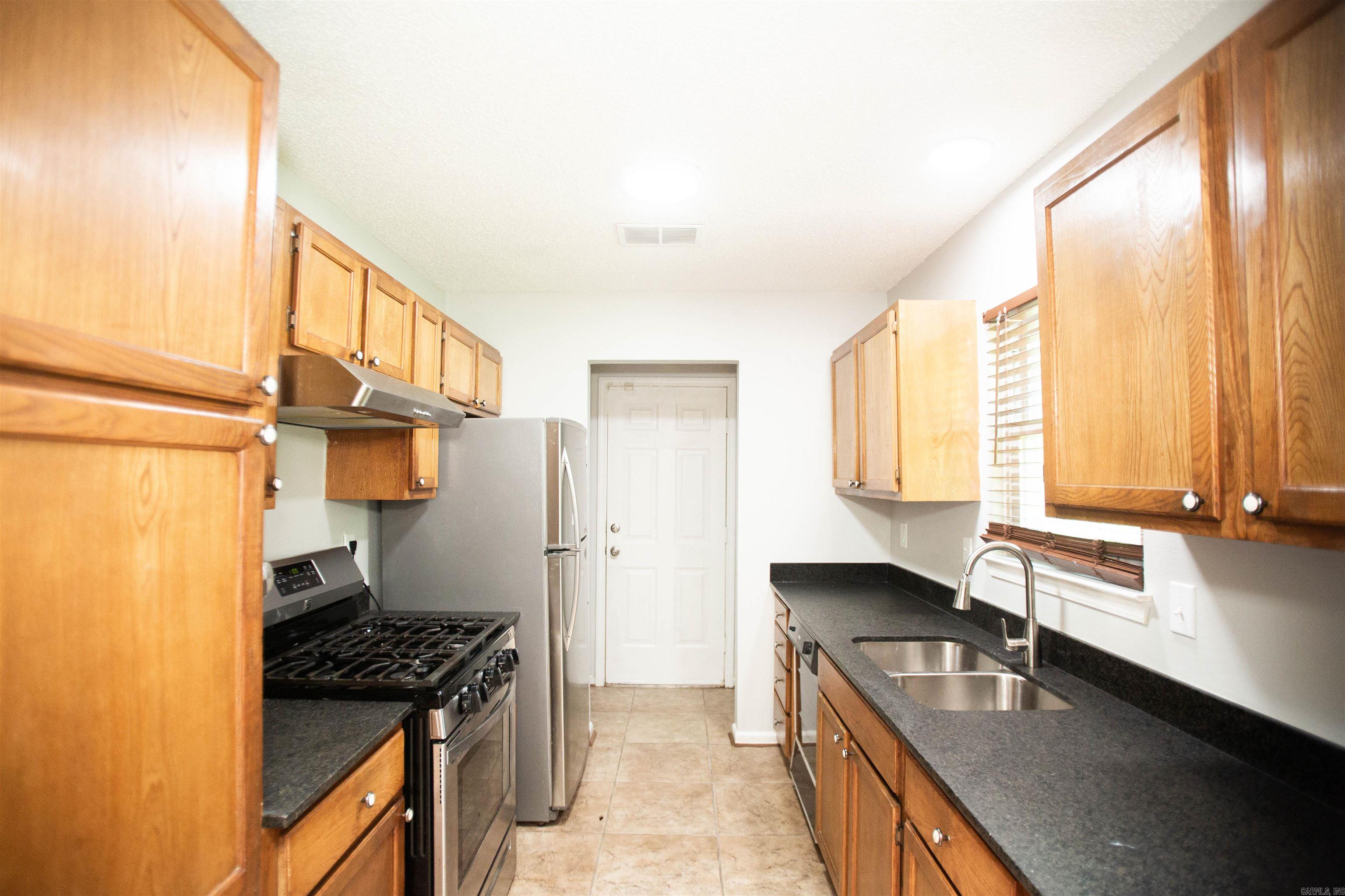 Glenview Renewal #3 - Residential Lease