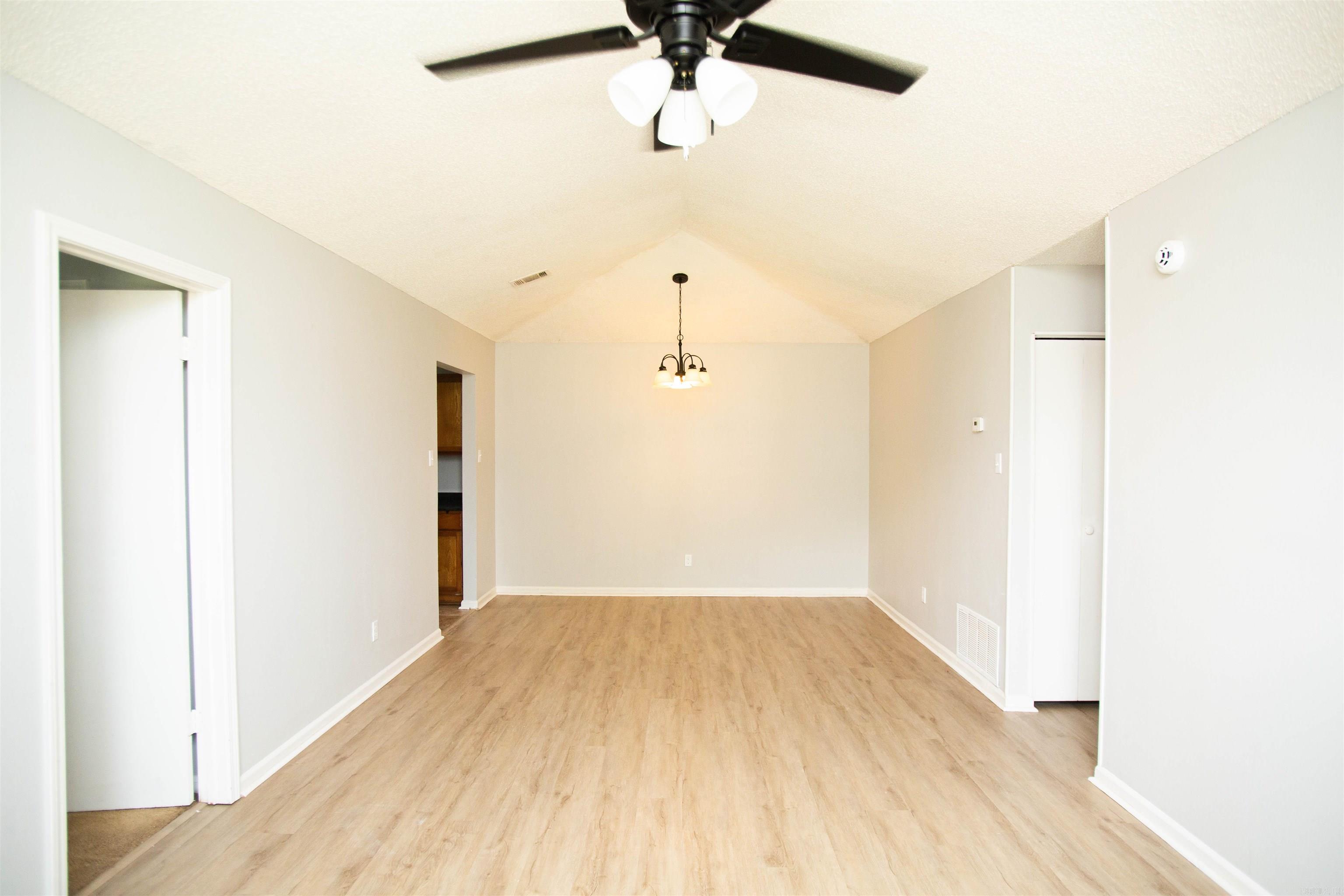 Glenview Renewal #3 - Residential Lease