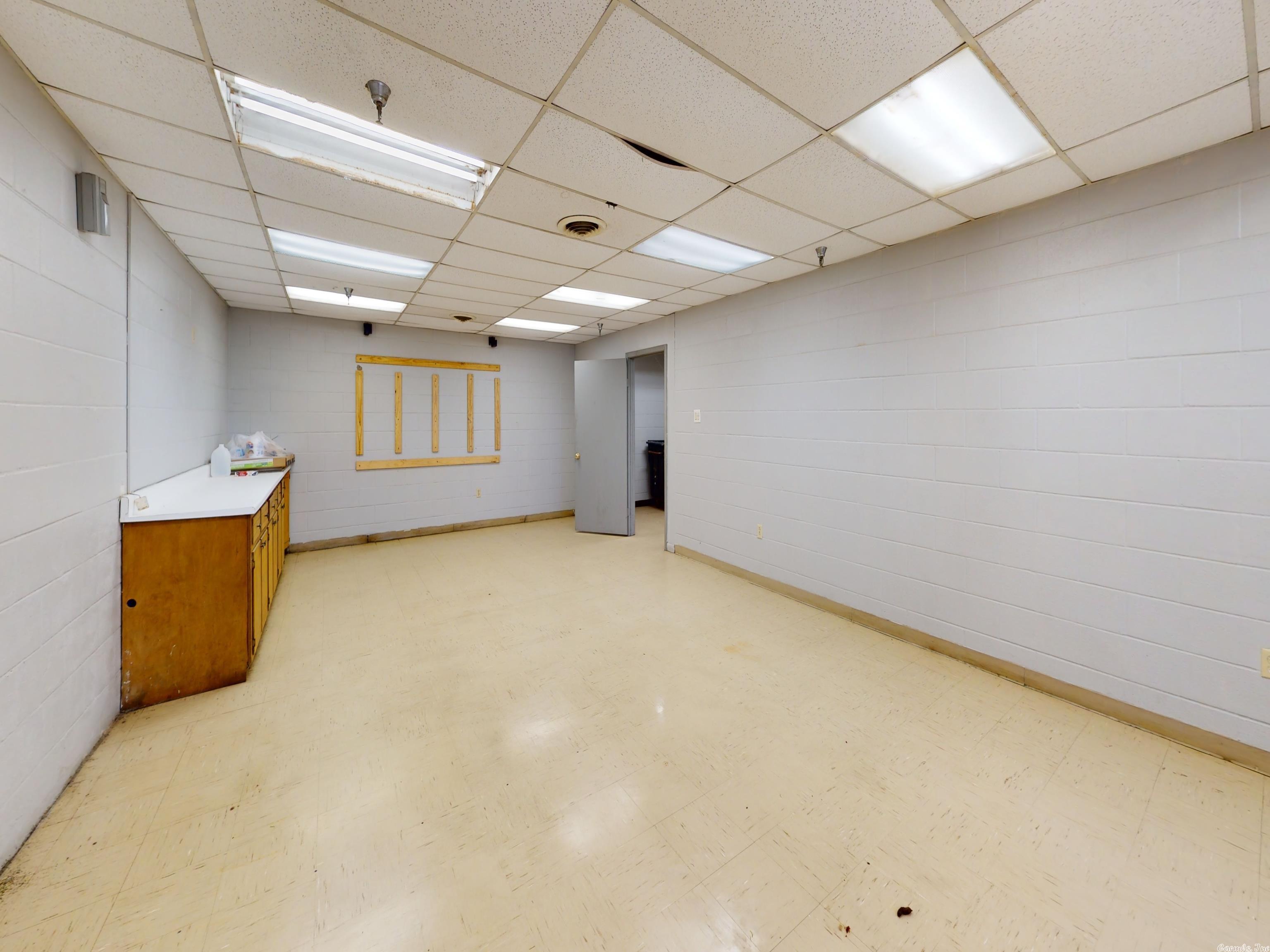 Metes & Bounds - Commercial Sale
