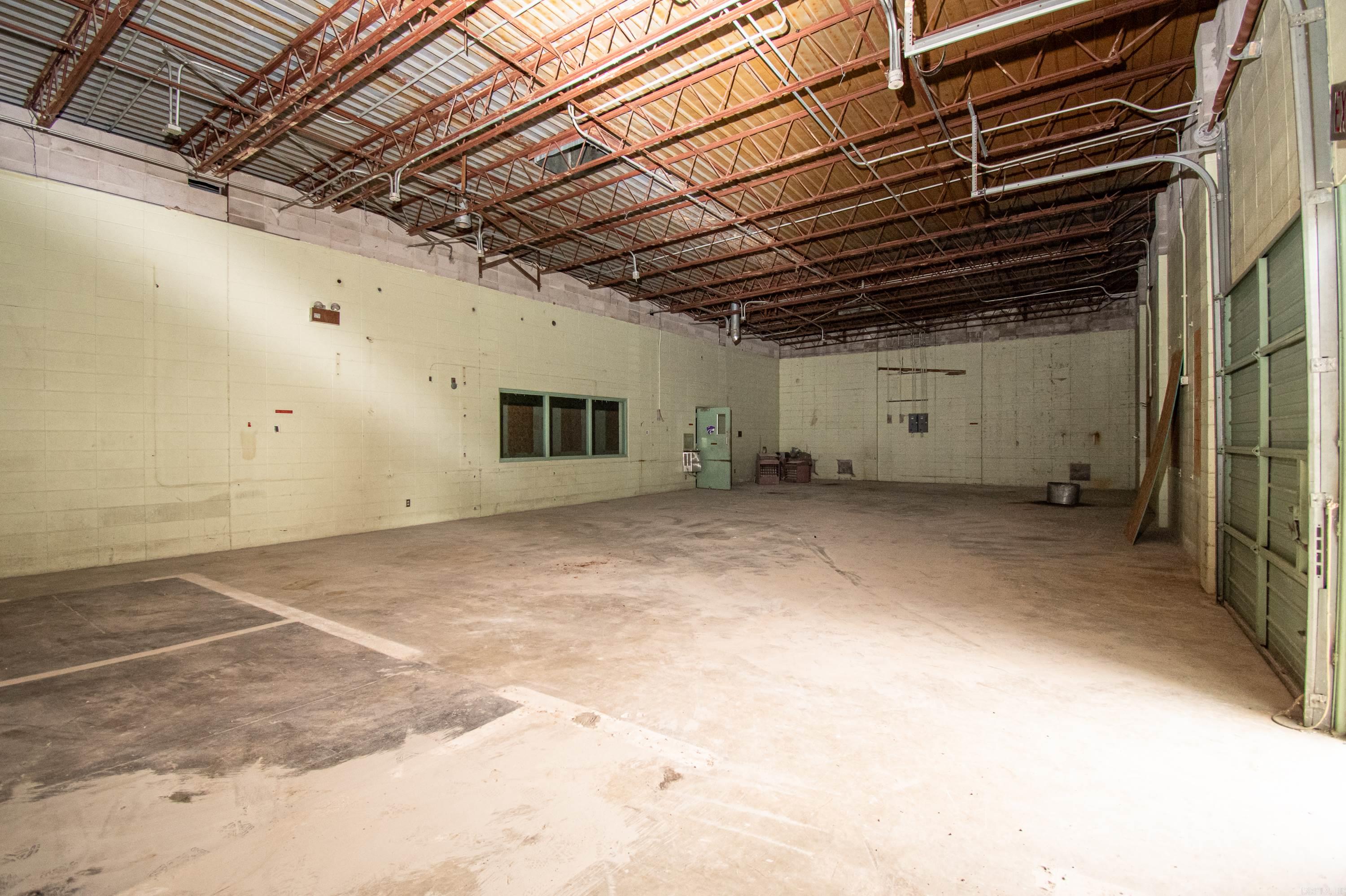 Grove - Commercial Sale