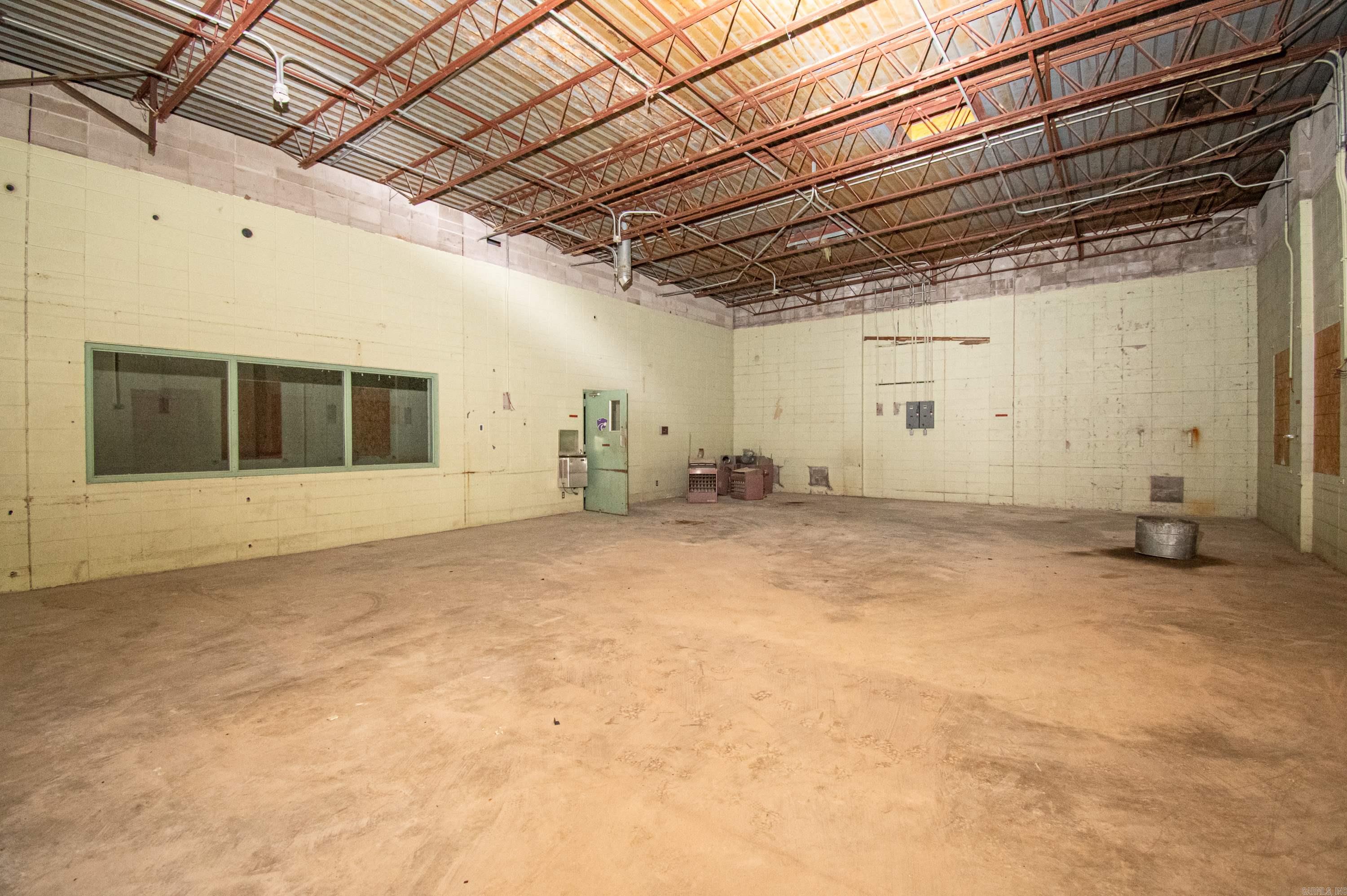 Grove - Commercial Sale