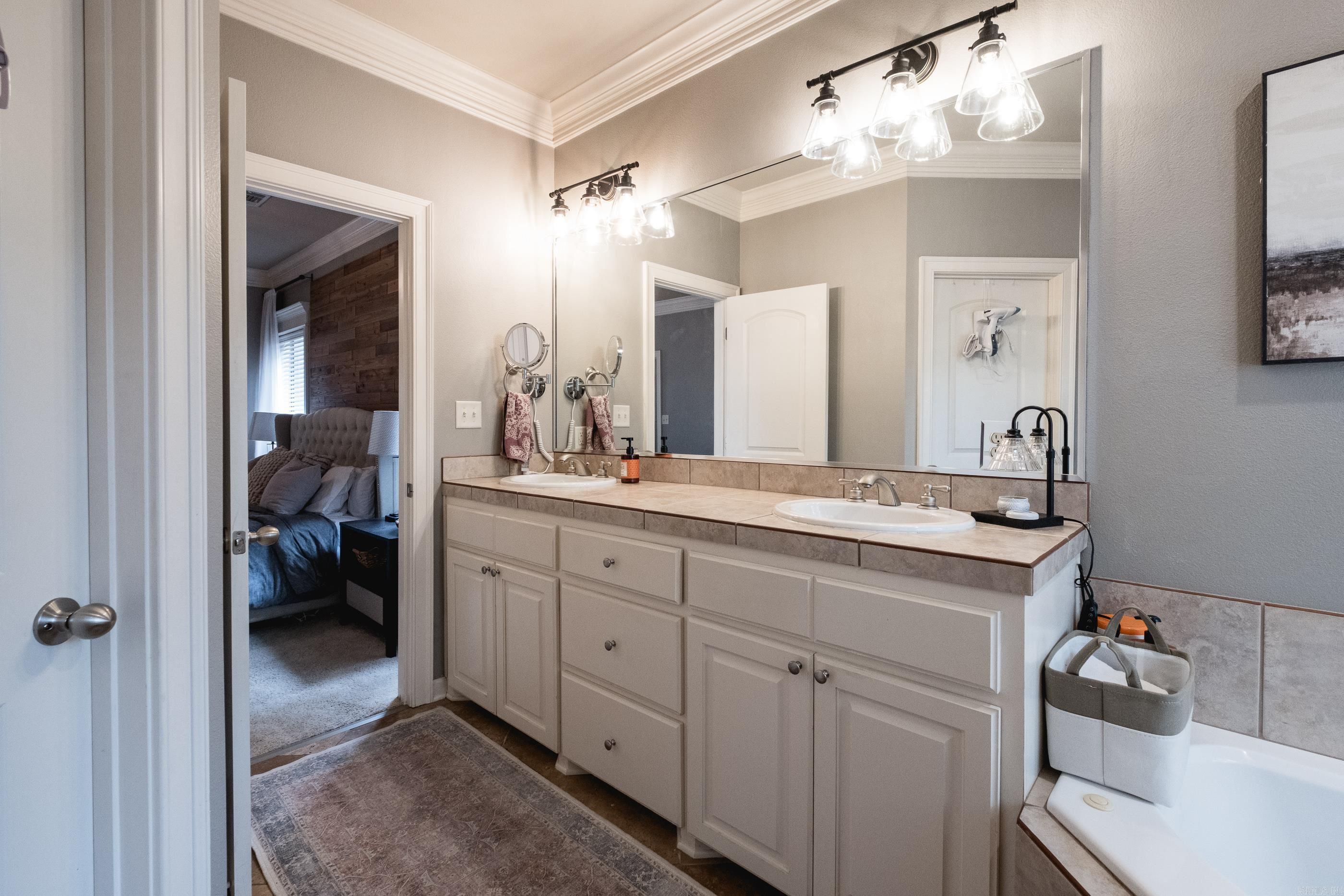 WOODLANDS EDGE - Residential