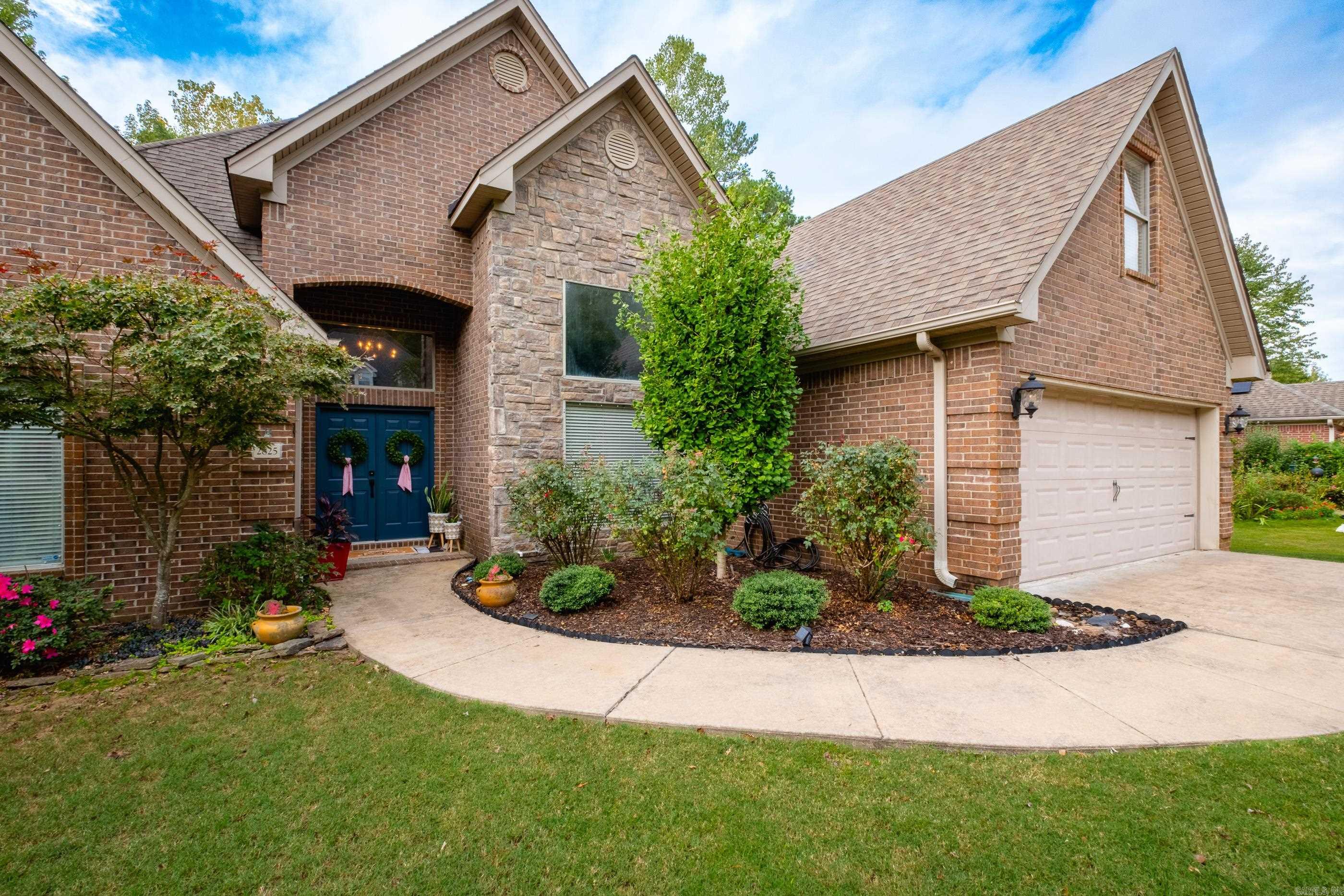 WOODLANDS EDGE - Residential
