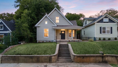 Photo of 102 Rice Street, Little Rock, AR 72205 (MLS # 26042382)