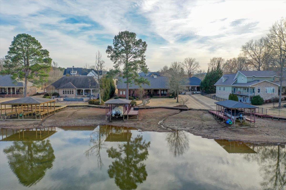 ARKOTA SHORES - Residential