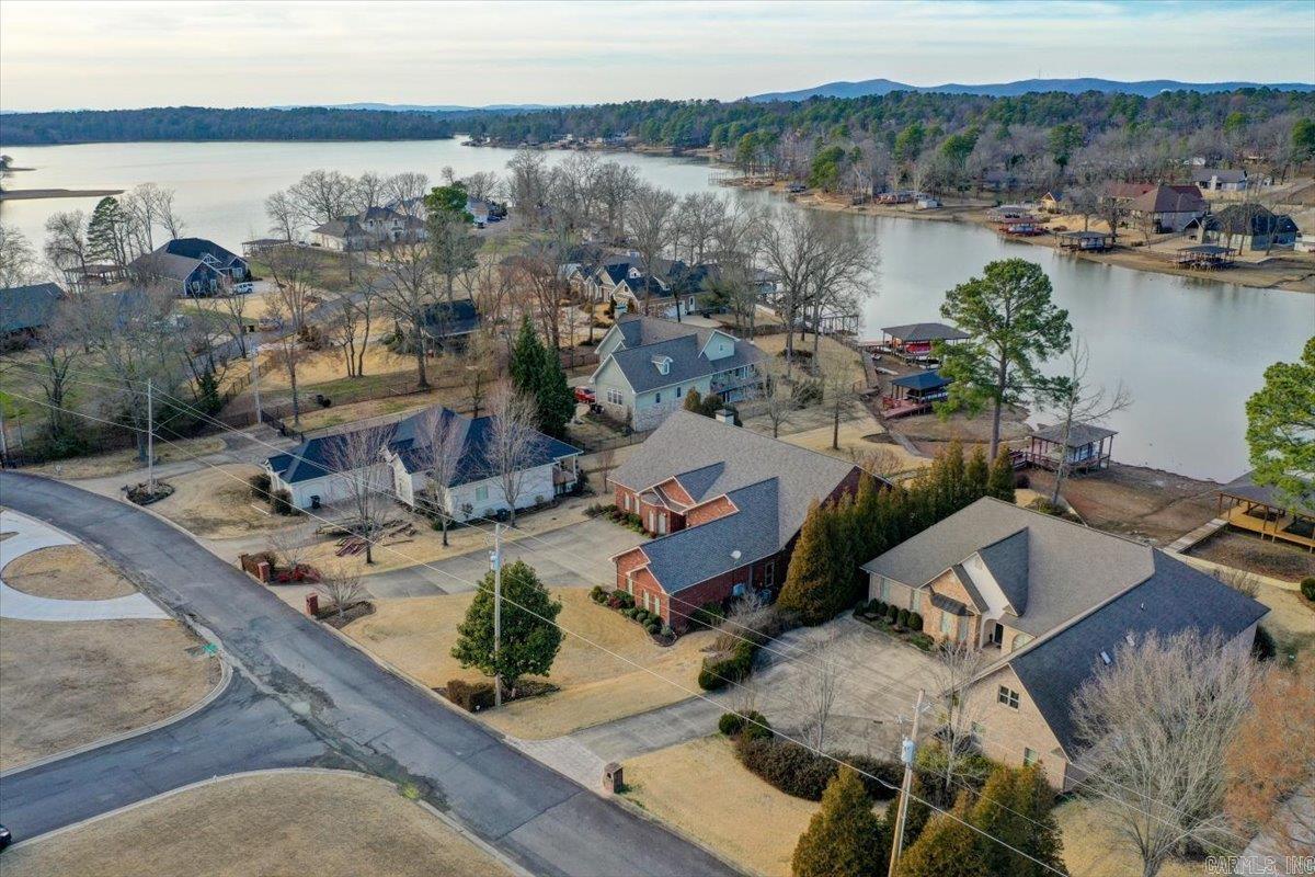 ARKOTA SHORES - Residential