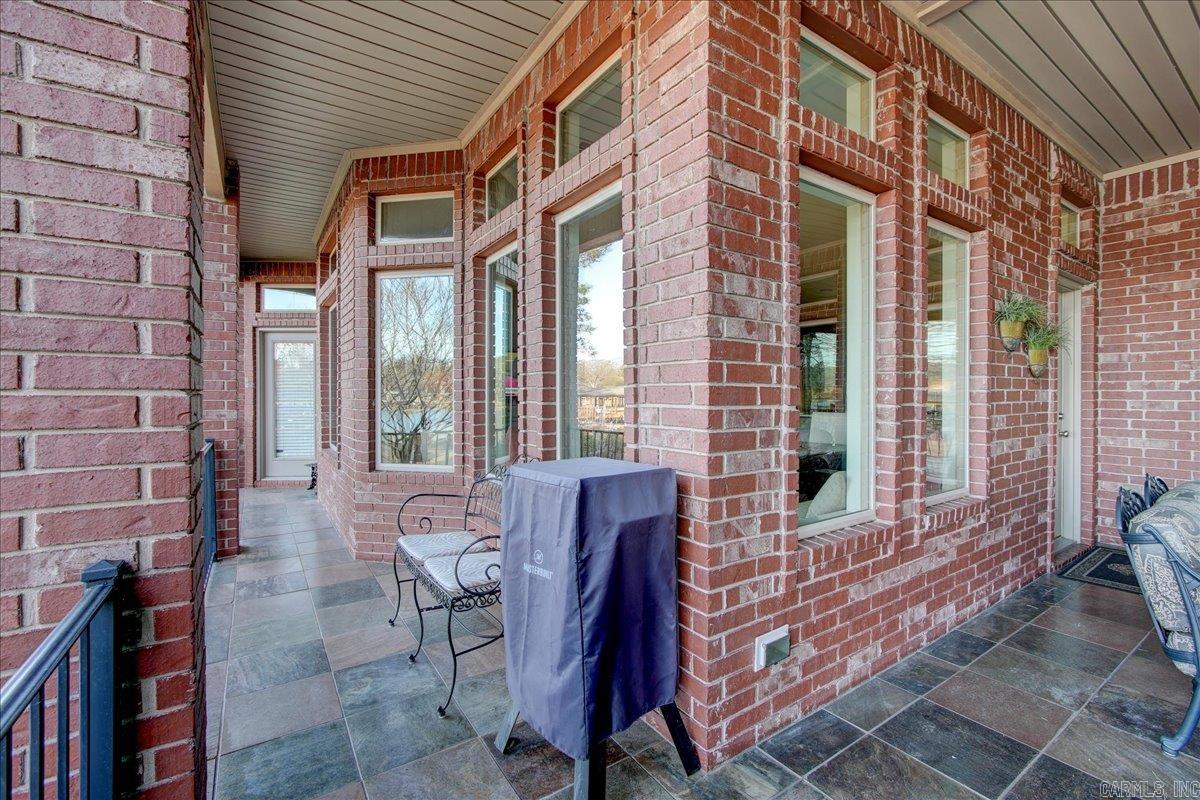 ARKOTA SHORES - Residential