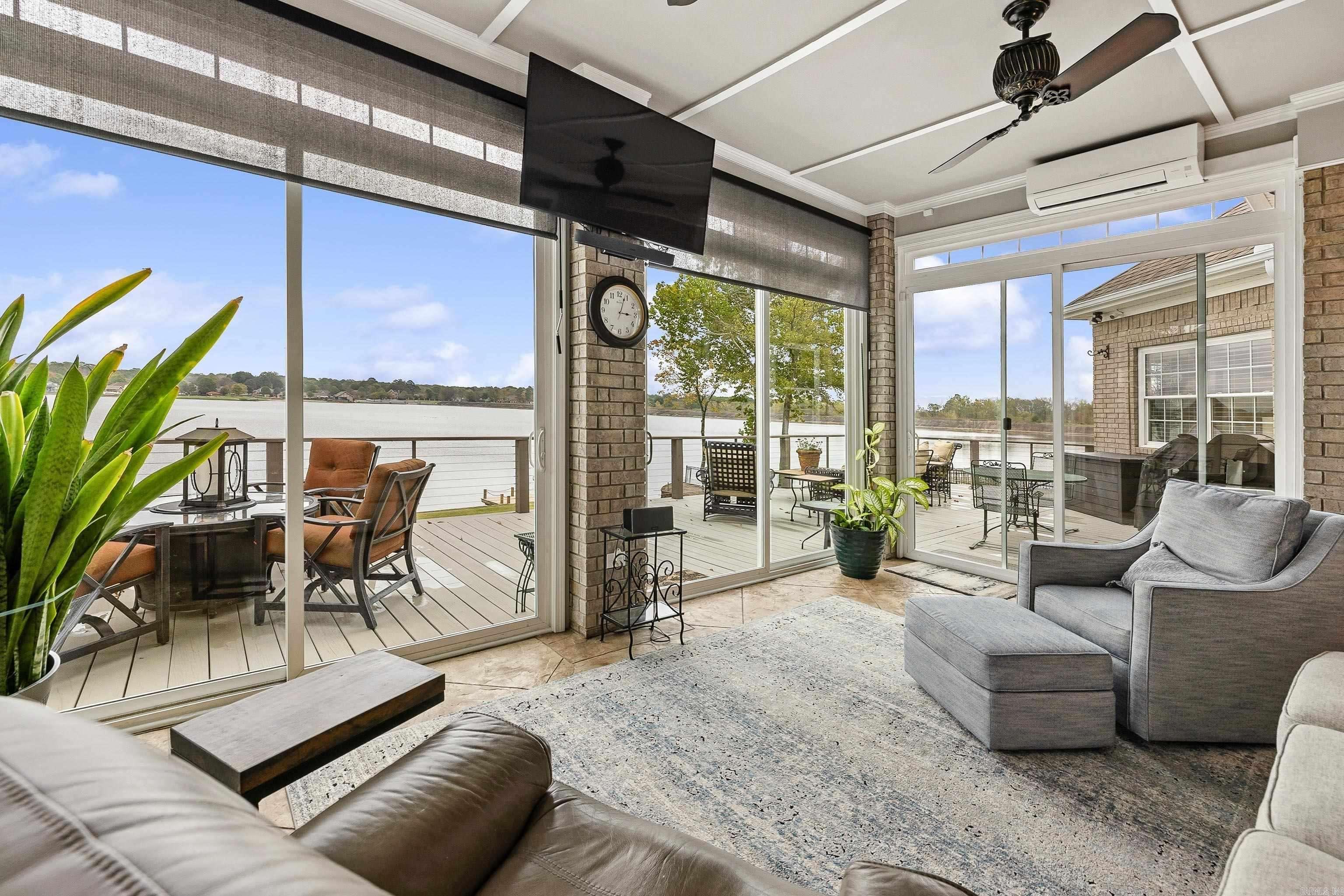 HURRICANE LAKE EST - Residential