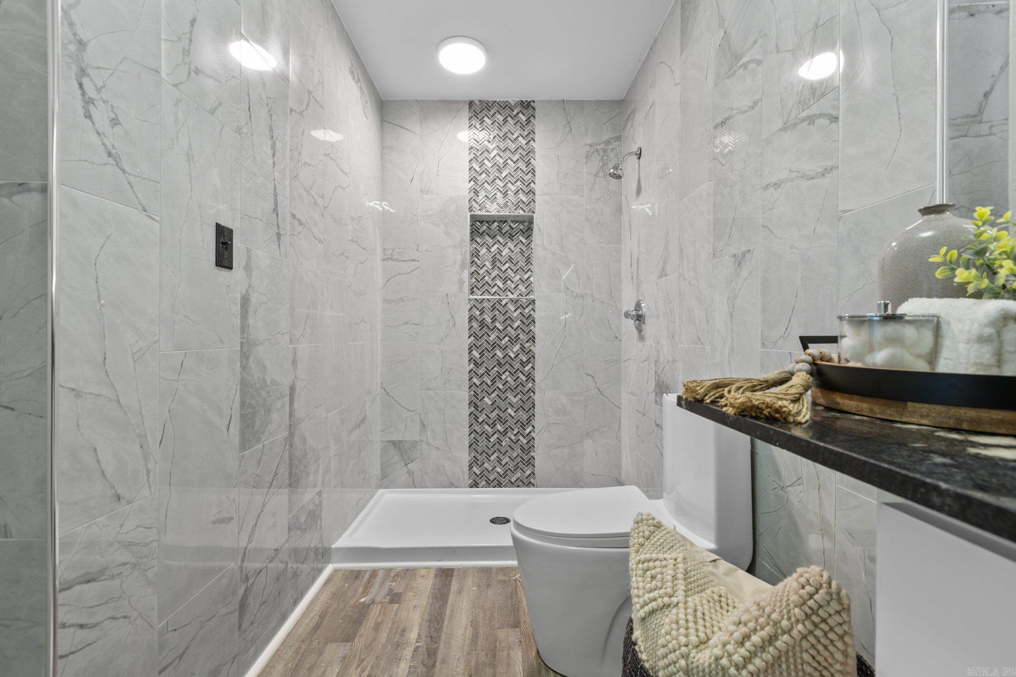 Pine Wood - Residential