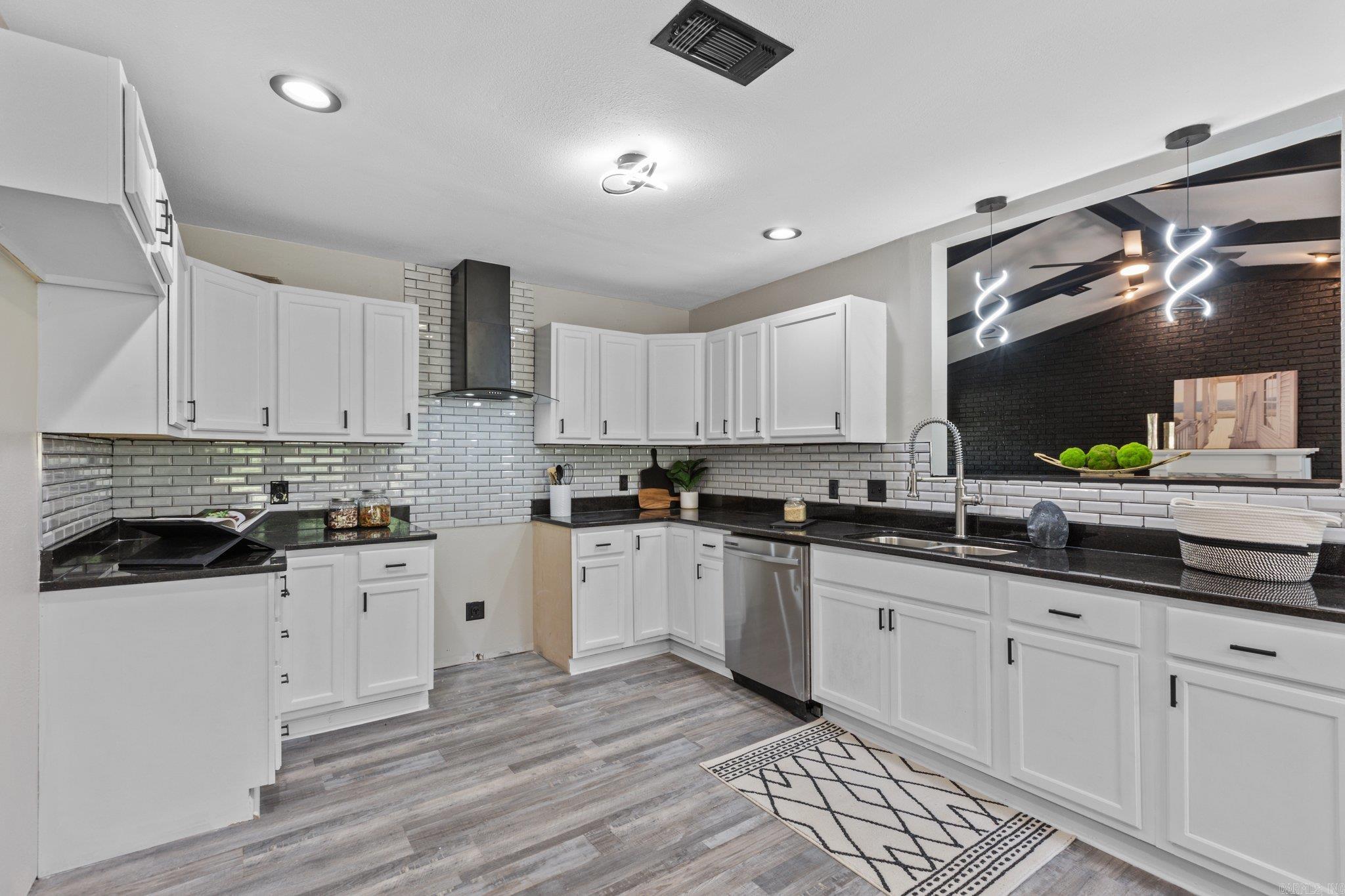 Pine Wood - Residential