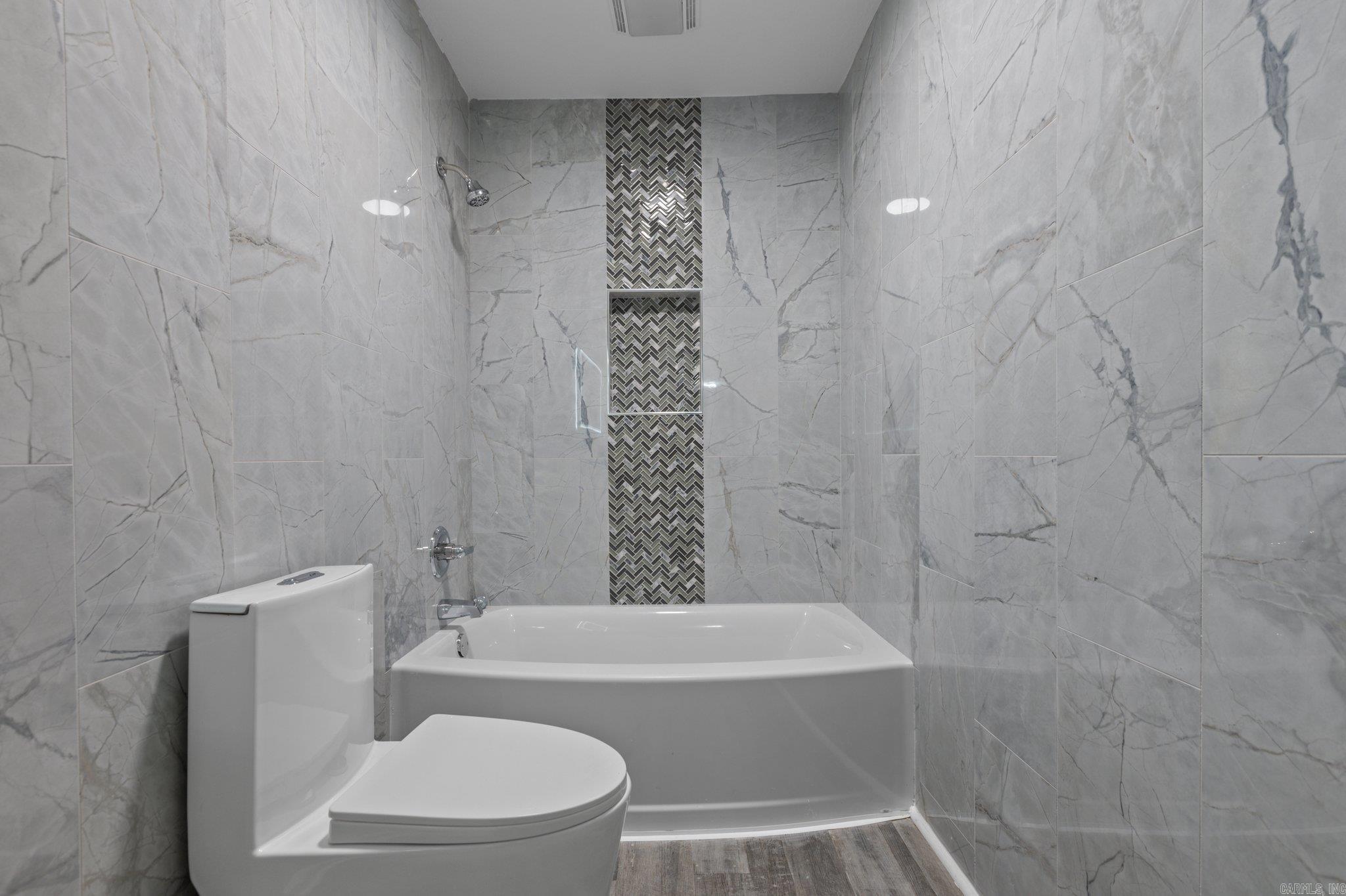 Pine Wood - Residential