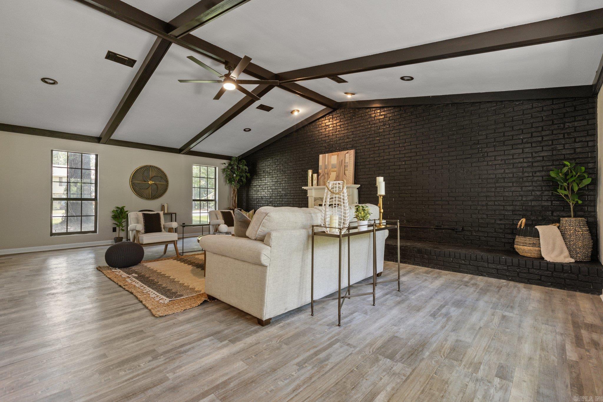 Pine Wood - Residential