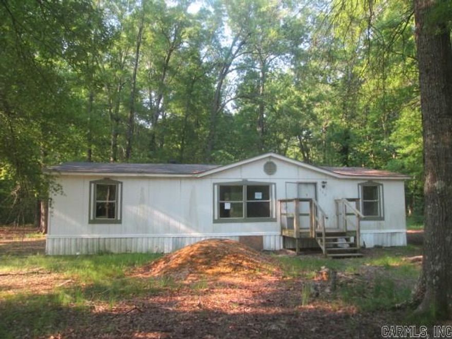 Lonoke county off Military Road. One story manufactured home with split floor plan and three bedrooms and two baths. Country location. Lots of extras call today to make this your new home.