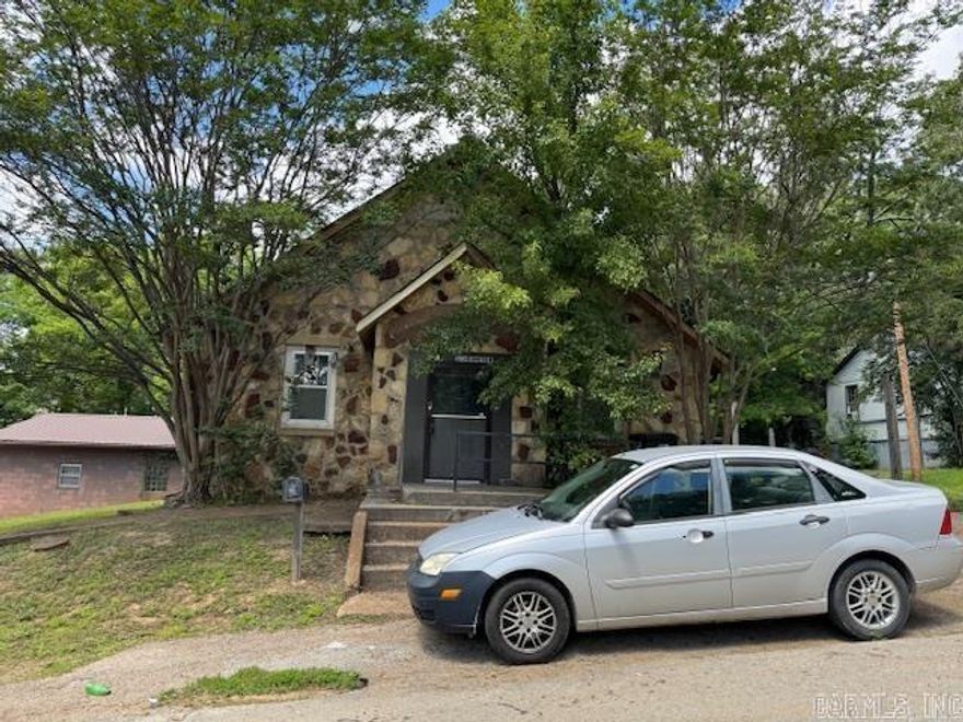 A cash-only sale of the 2-bedroom 2-bathroom apartment at 1018 Schoonover St, with the church sanctuary available for rental, is available for you to consider.