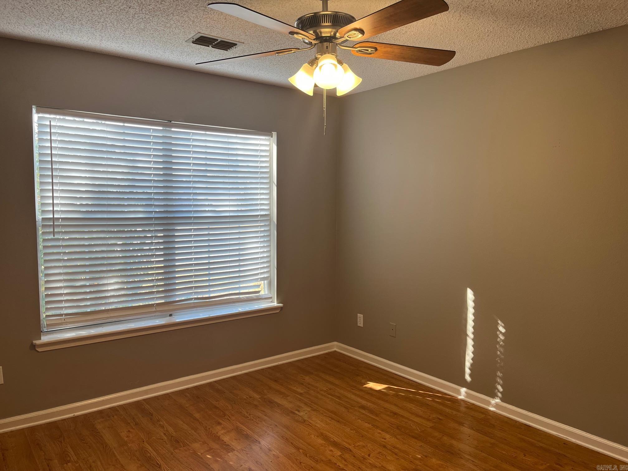 HUNTERS RUN - Residential