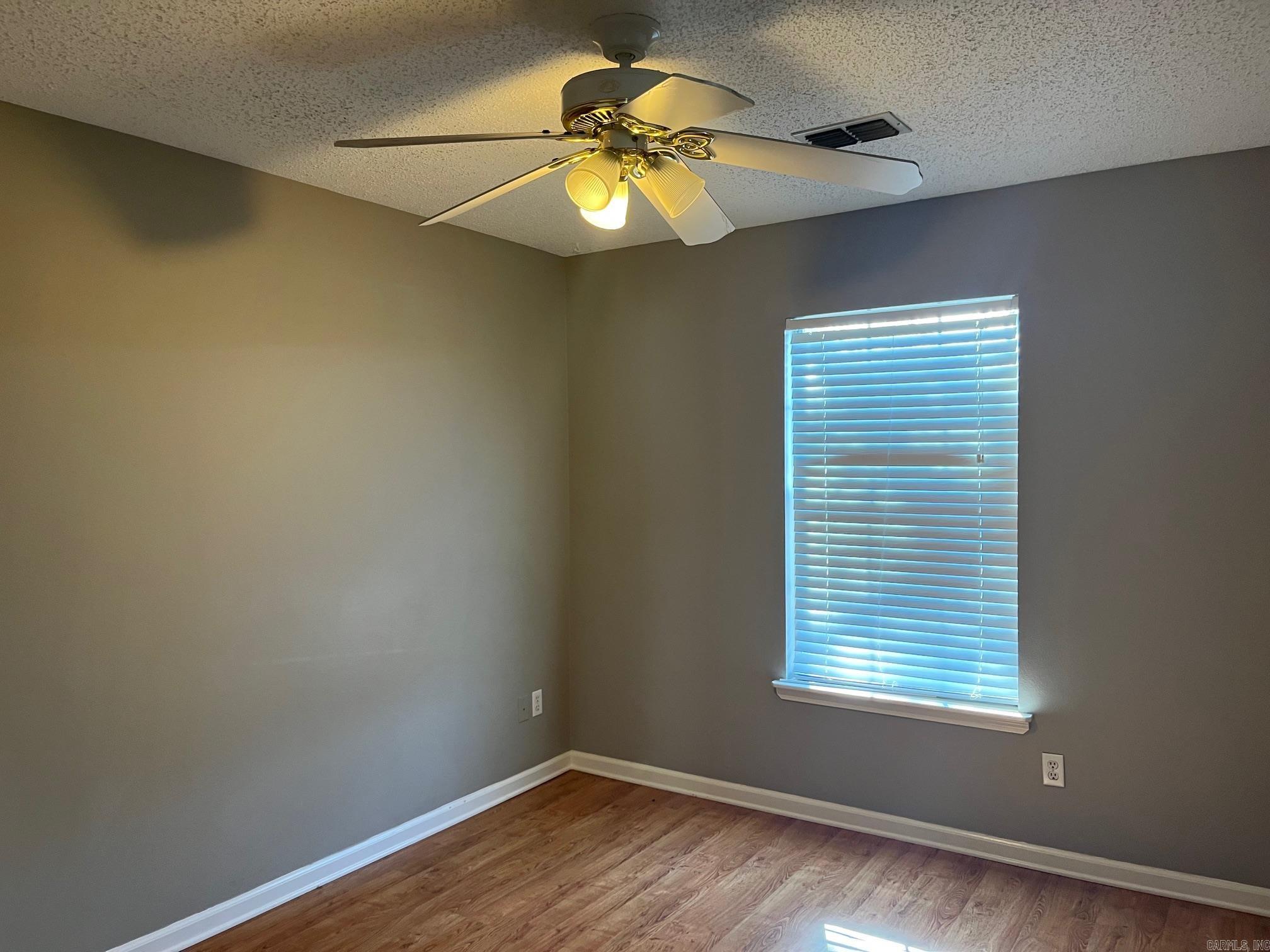 HUNTERS RUN - Residential