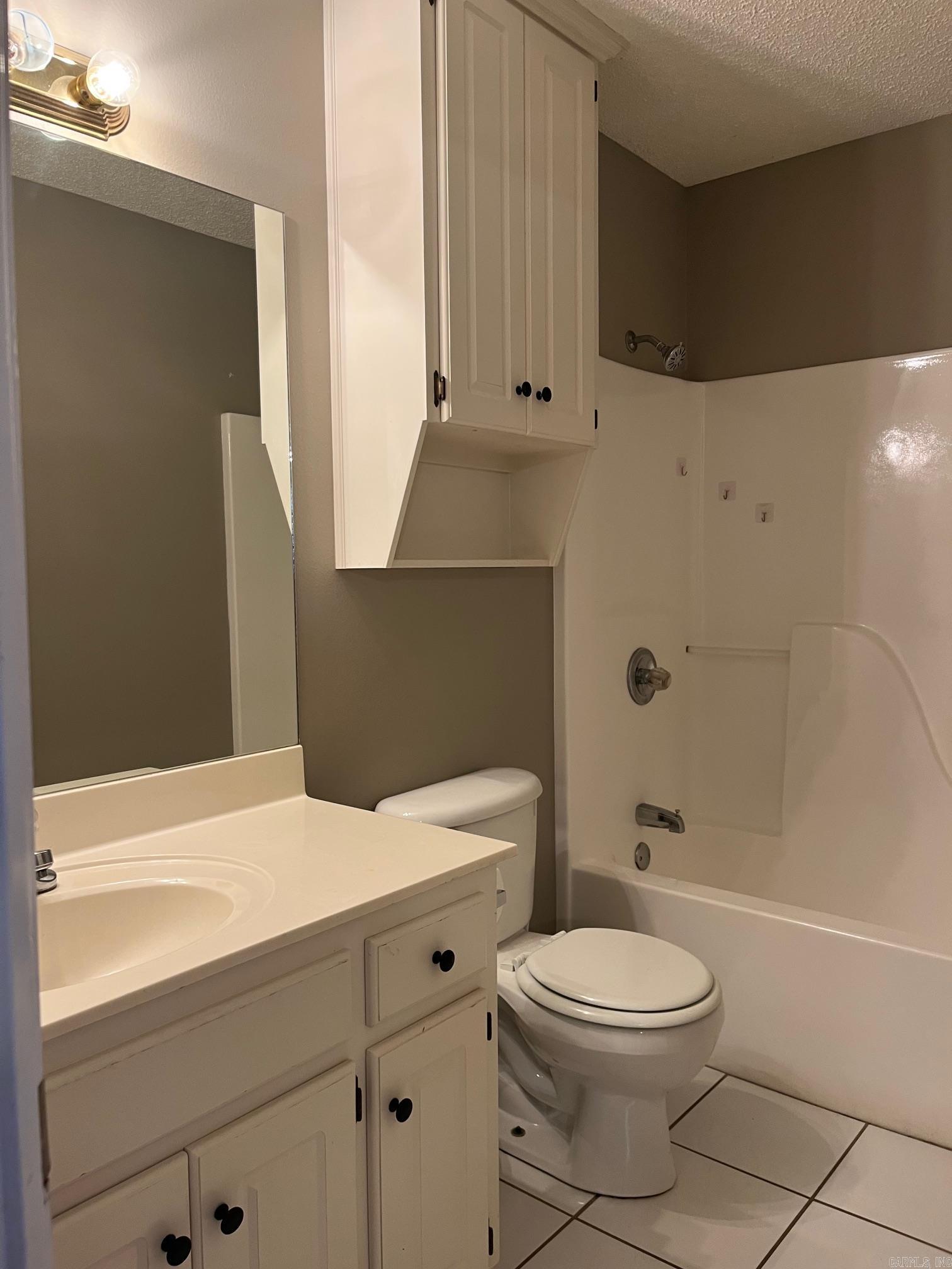 HUNTERS RUN - Residential