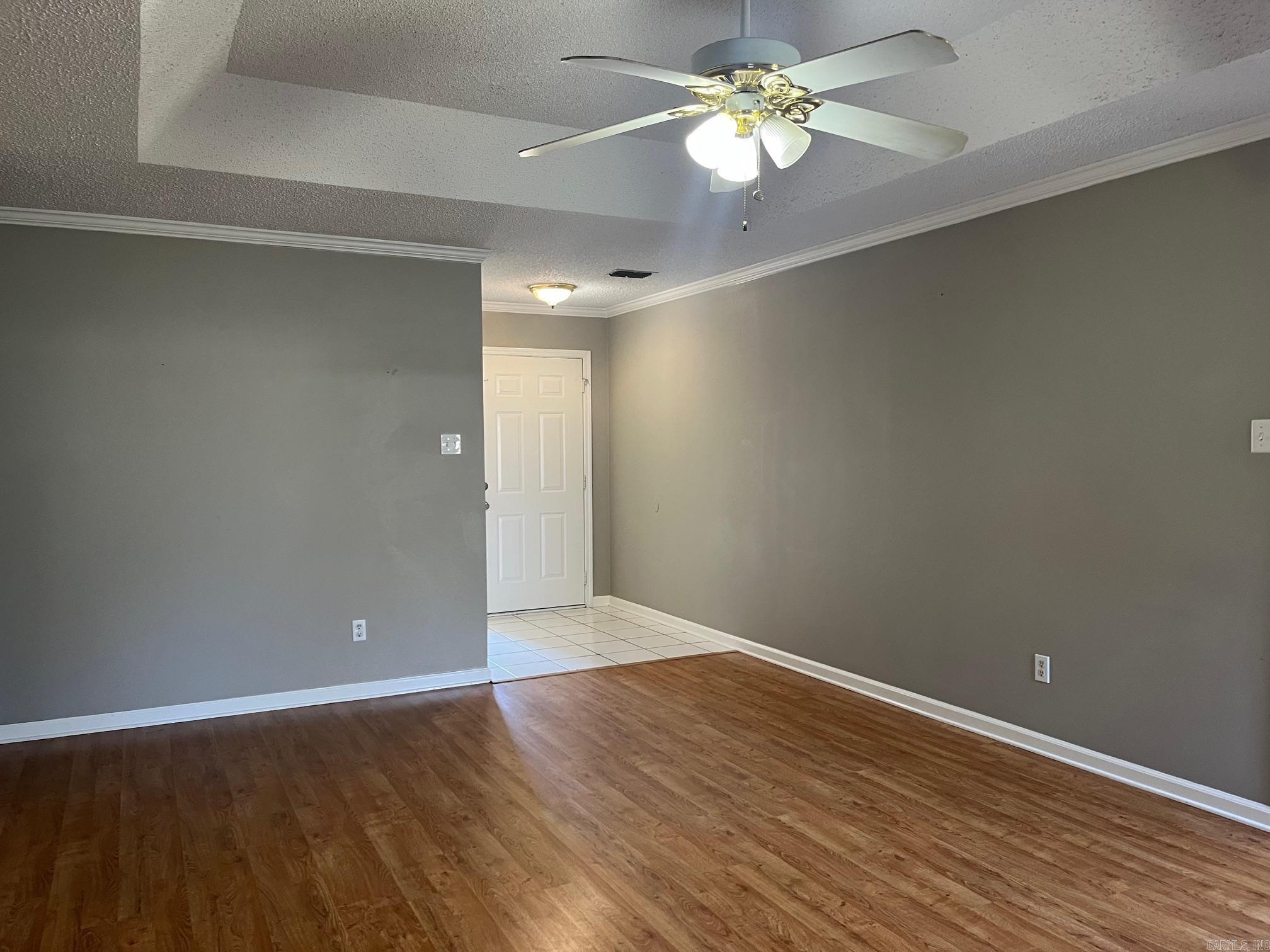 HUNTERS RUN - Residential