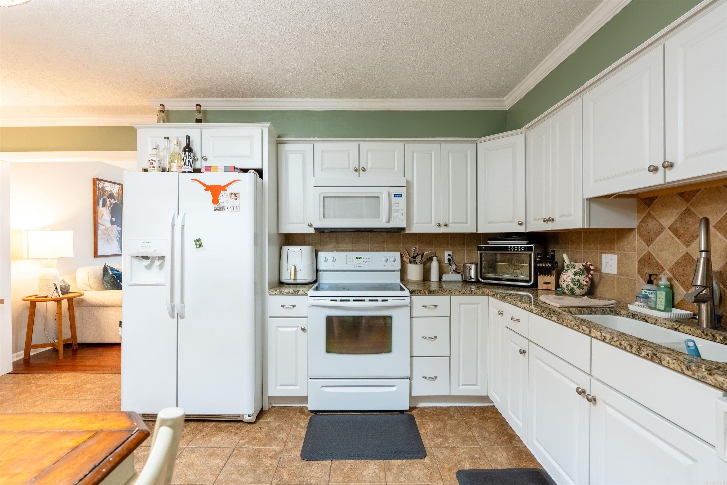 WESTERN HILLS ADD - Residential