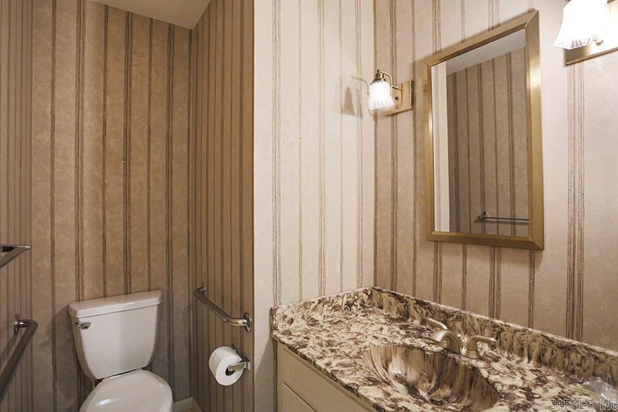 INDIANHEAD LAKES EST - Residential