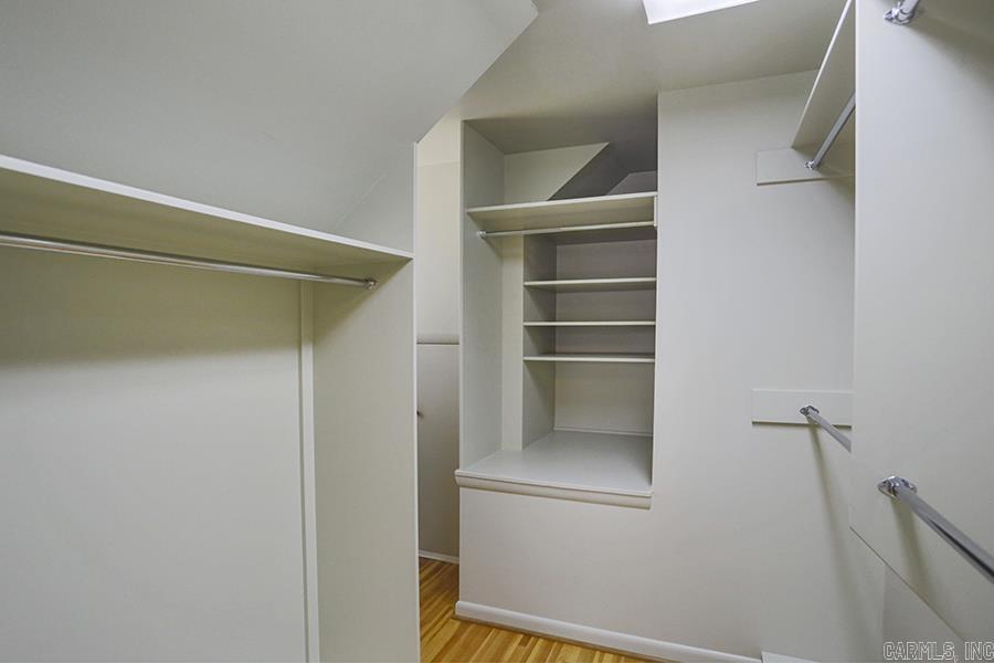 INDIANHEAD LAKES EST - Residential