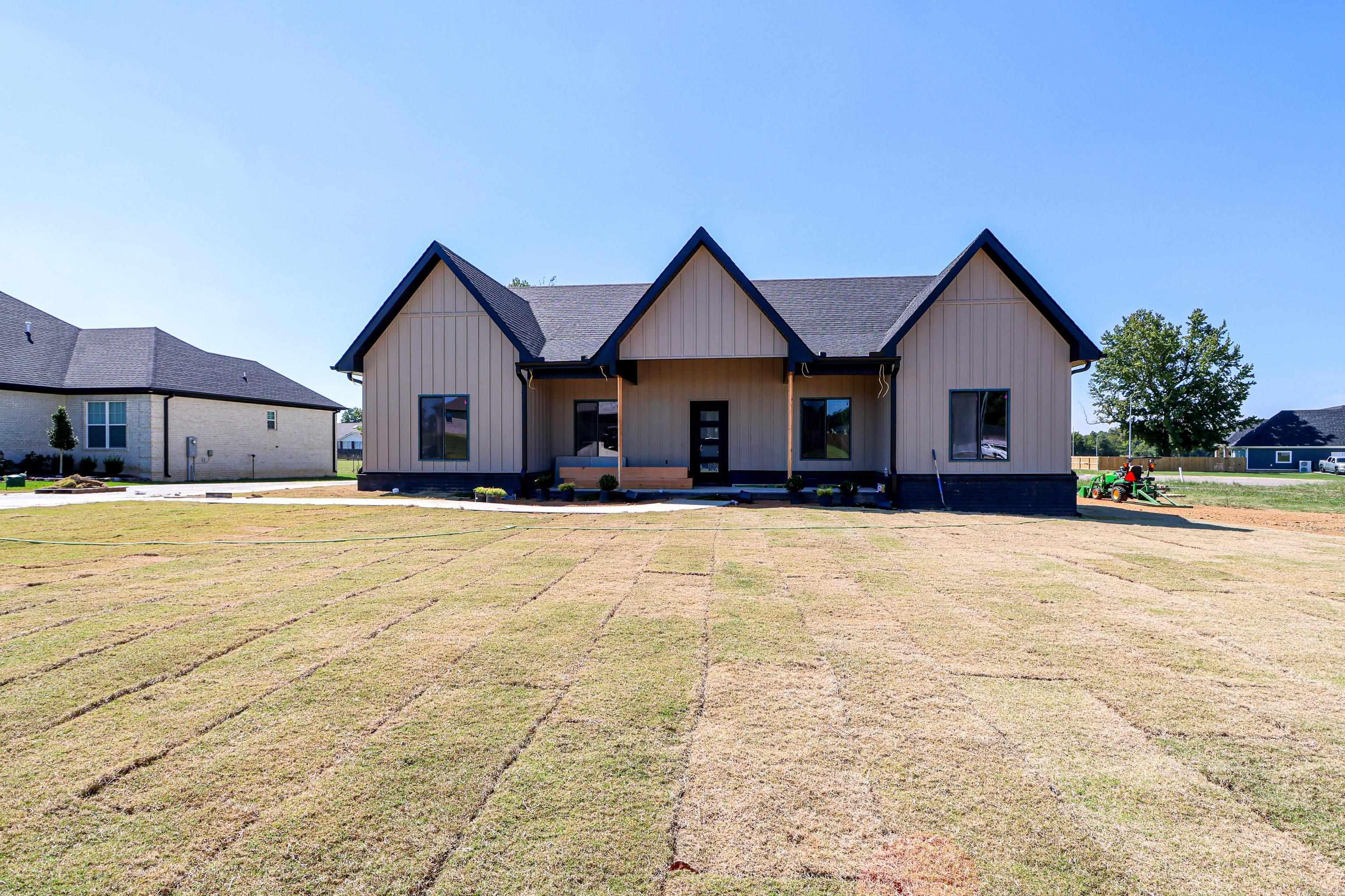 View Paragould, AR 72450 house