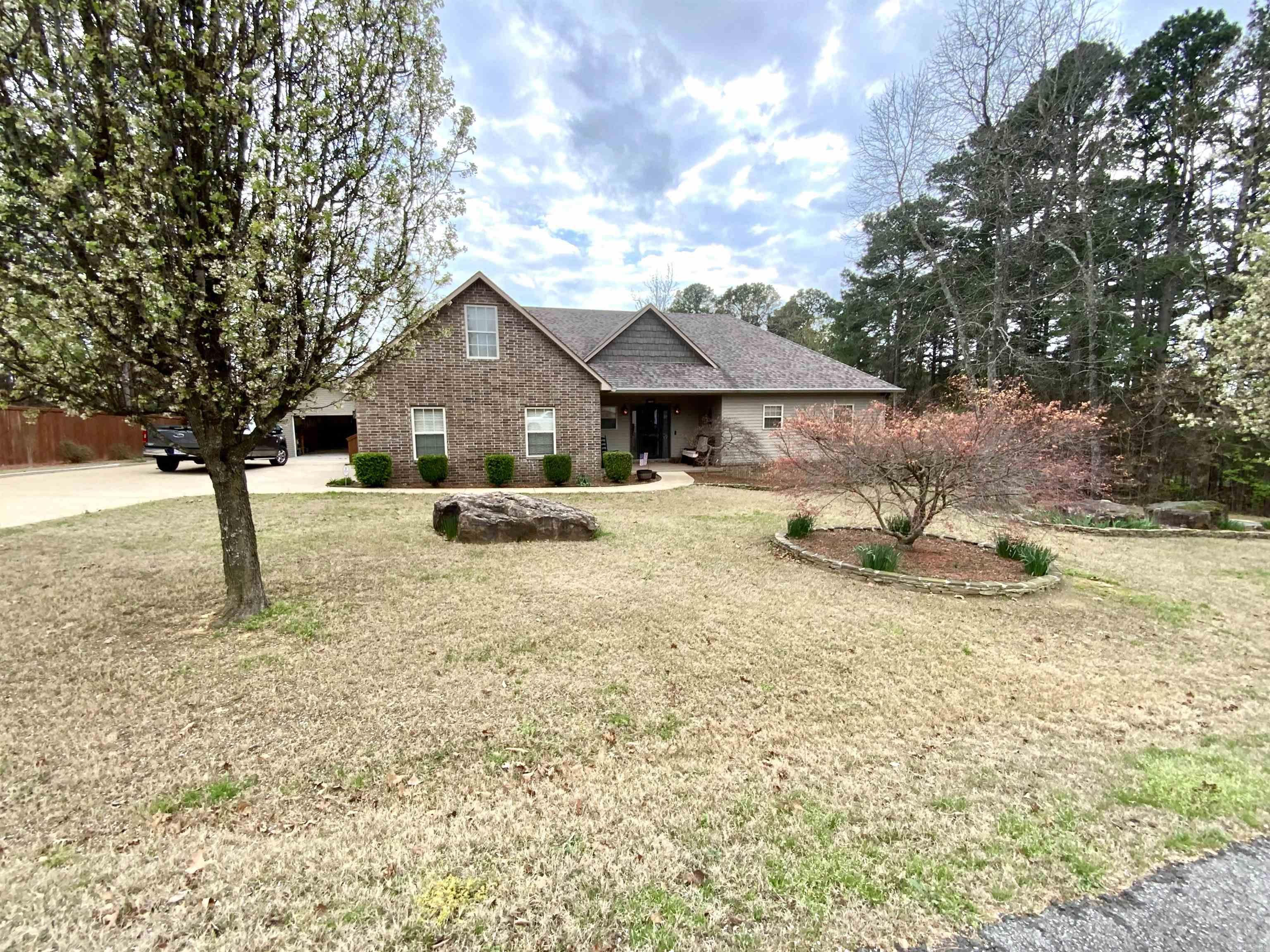 SUMMER HEIGHTS - Residential