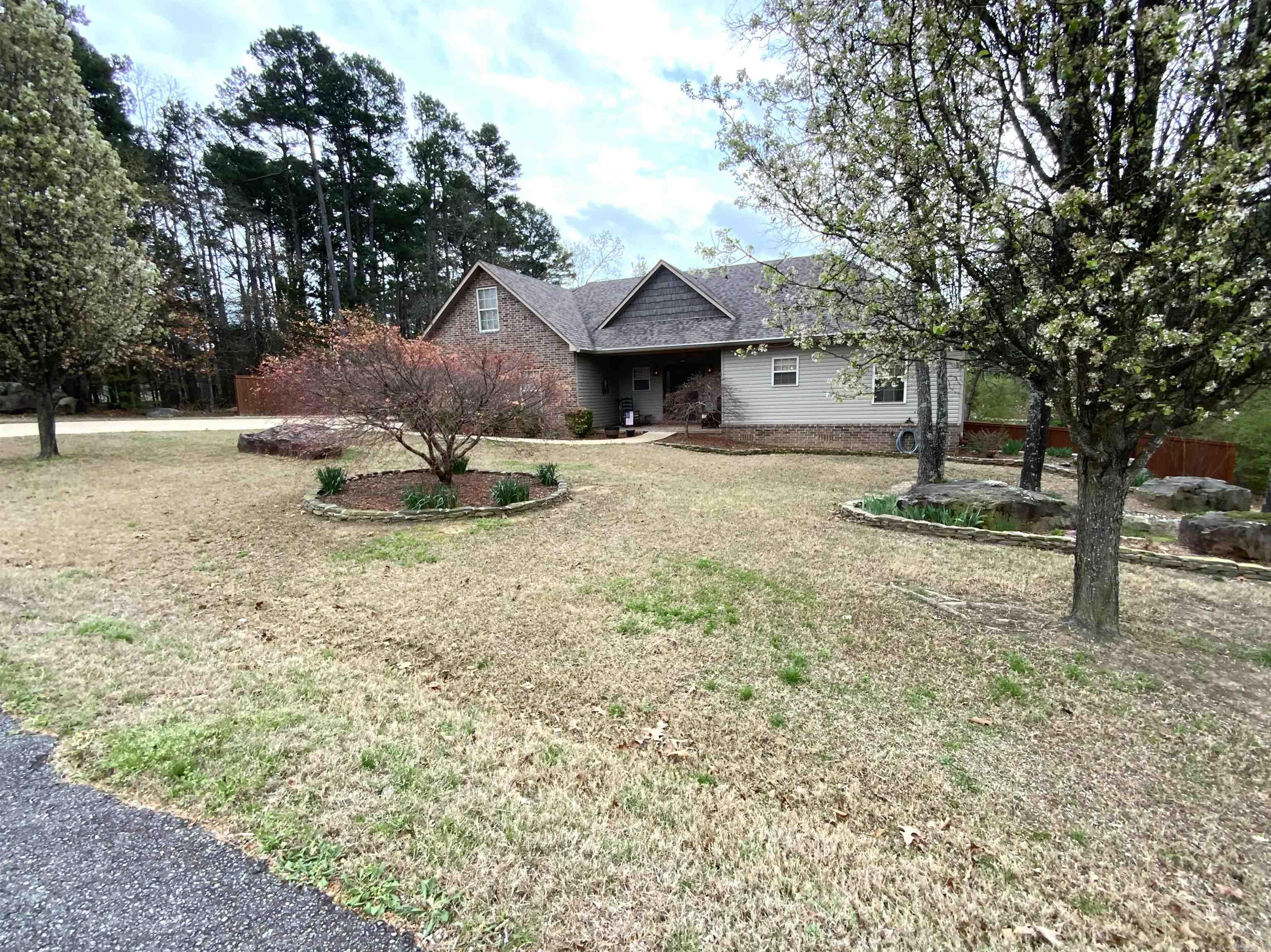 SUMMER HEIGHTS - Residential