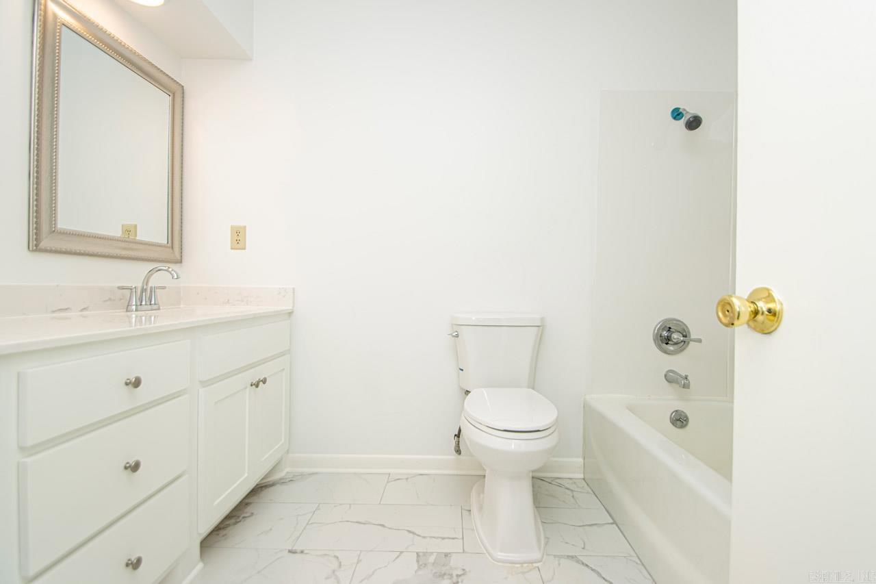 STURBRIDGE - Residential