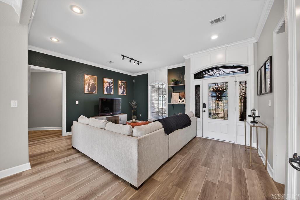 THE PARK ON MT SPRINGS - Residential