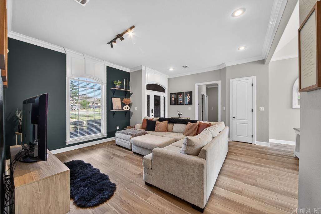 THE PARK ON MT SPRINGS - Residential