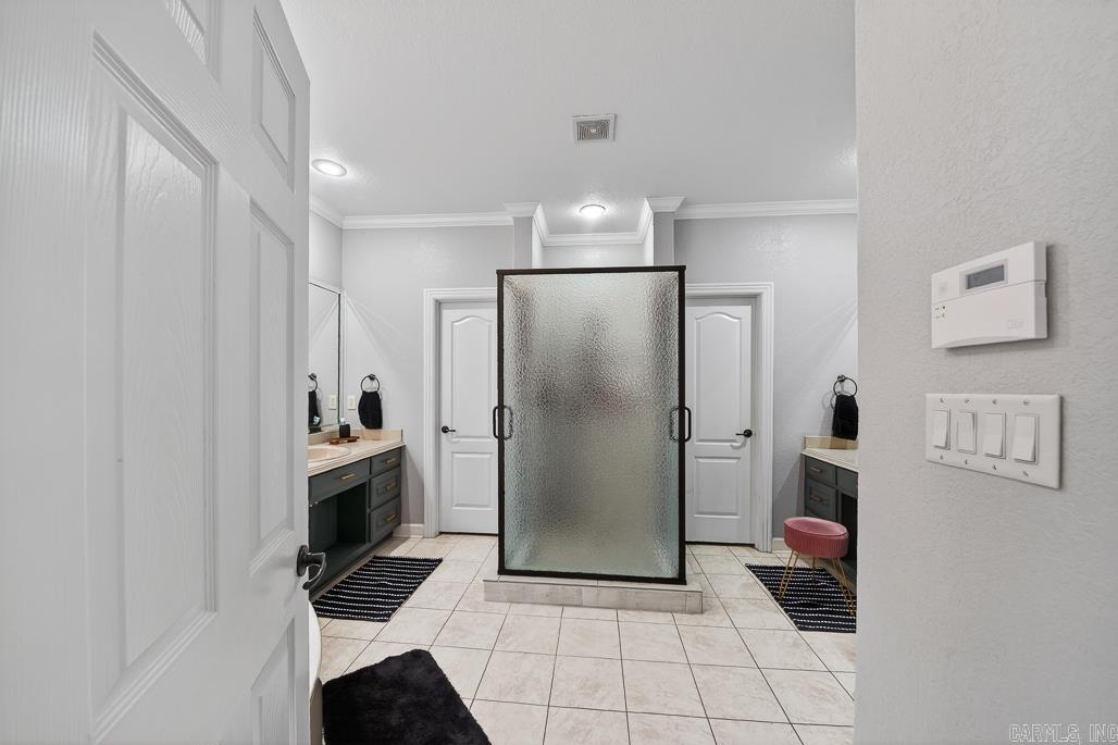 THE PARK ON MT SPRINGS - Residential