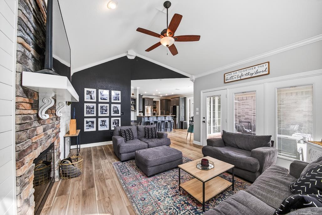 THE PARK ON MT SPRINGS - Residential