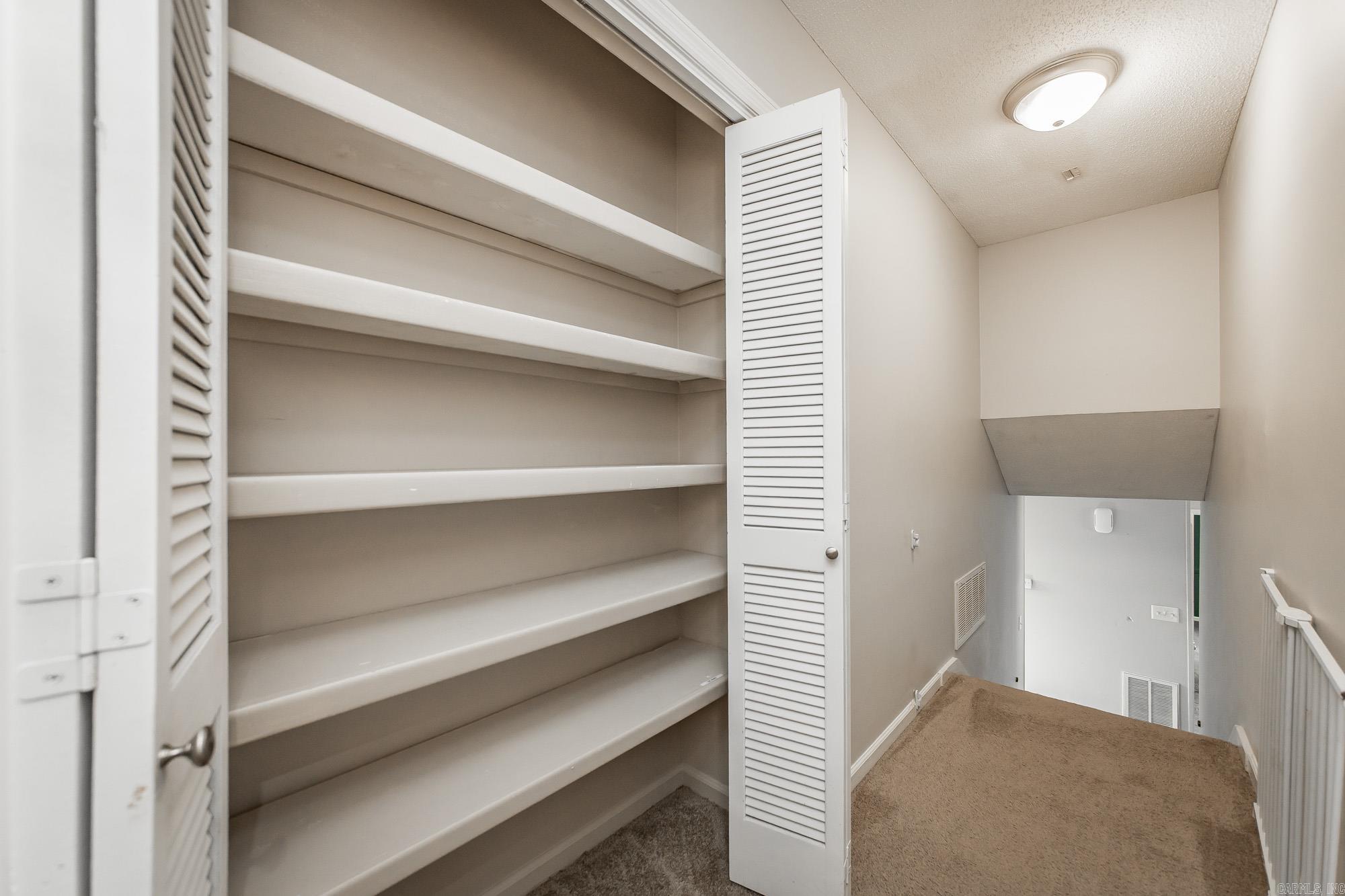 WALNUT VALLEY - Residential