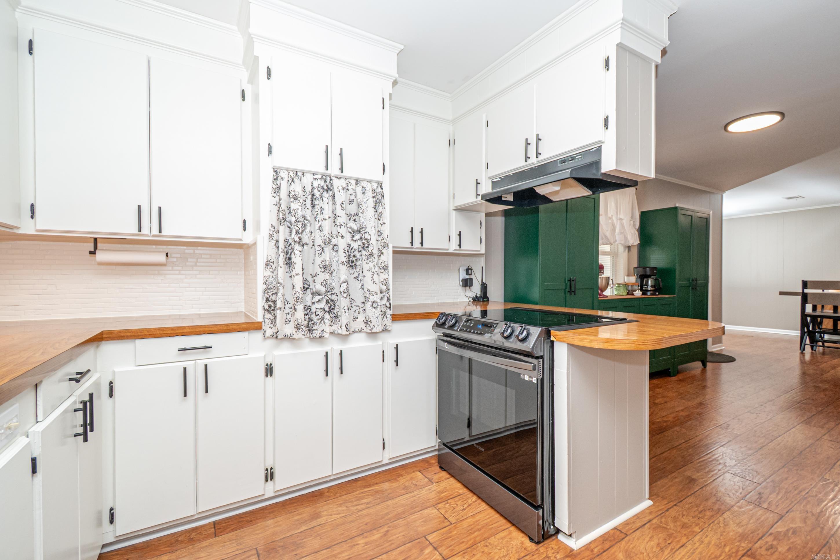 GREEN ACRES - Residential