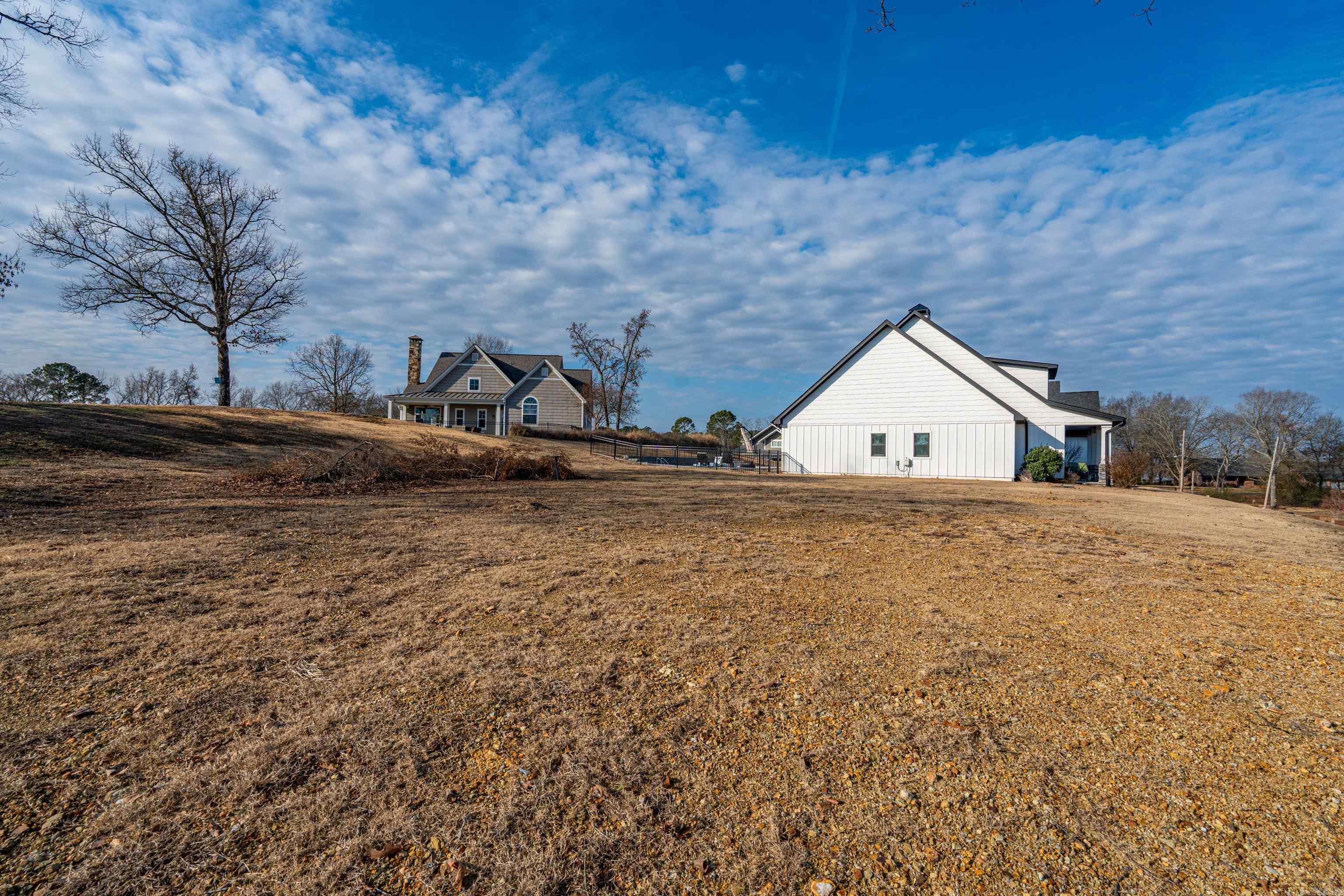 ARKOTA SHORES - Residential