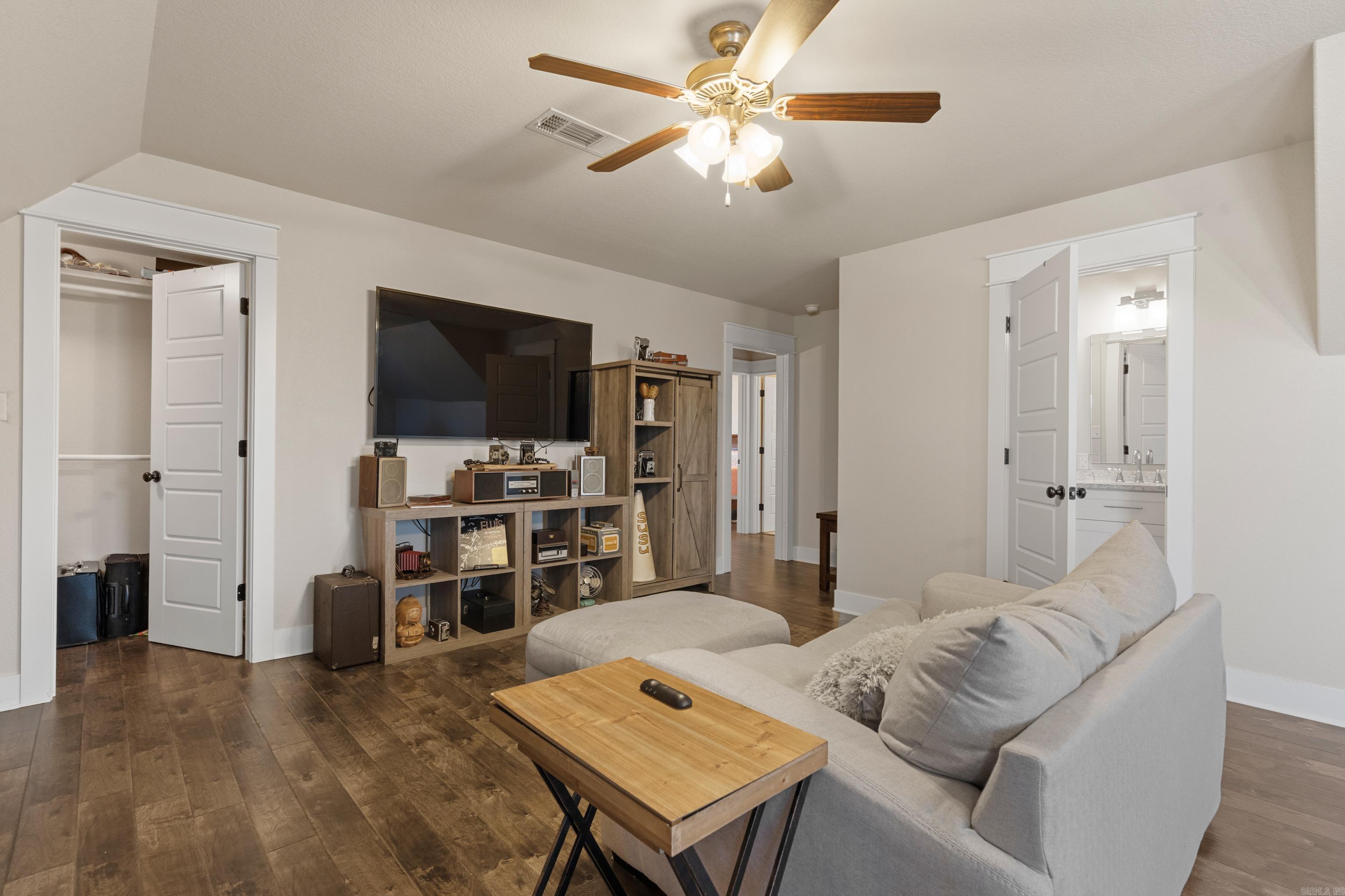 ARKOTA SHORES - Residential