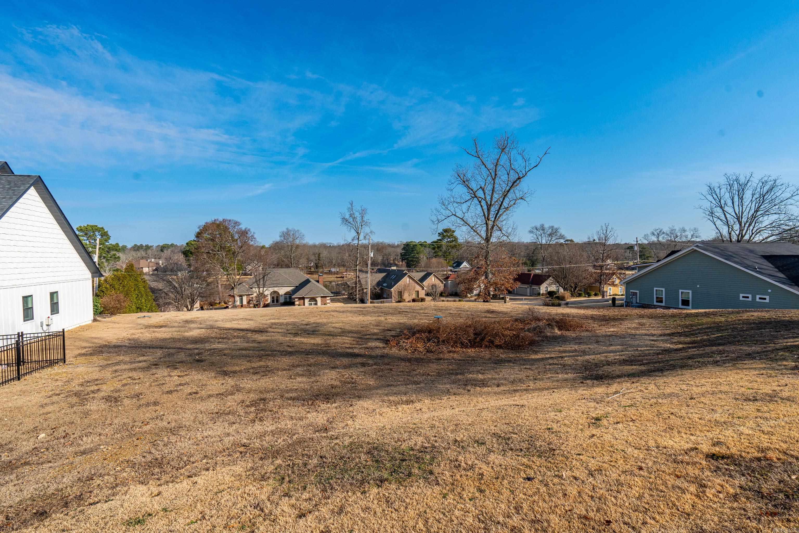 ARKOTA SHORES - Residential