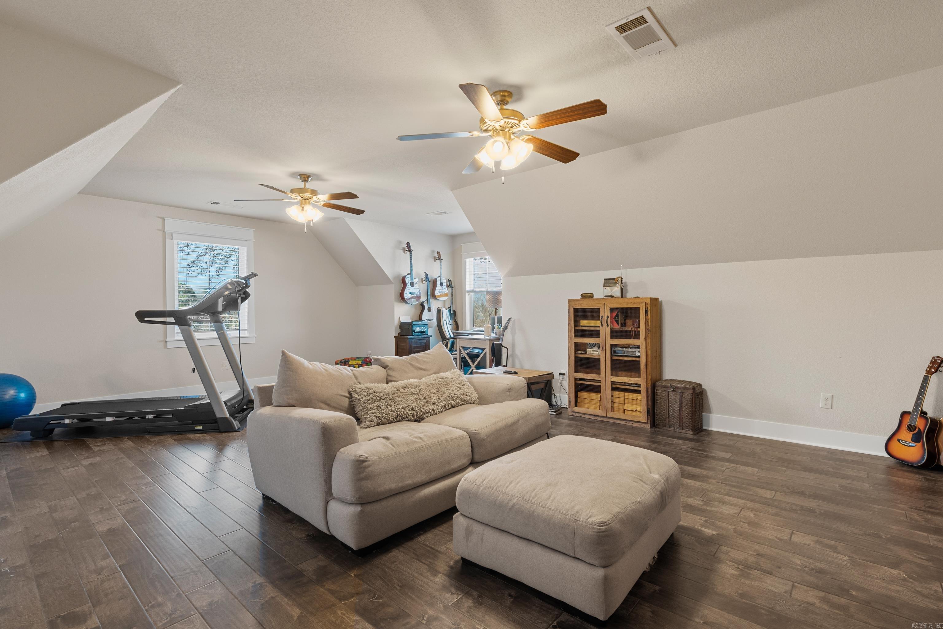 ARKOTA SHORES - Residential