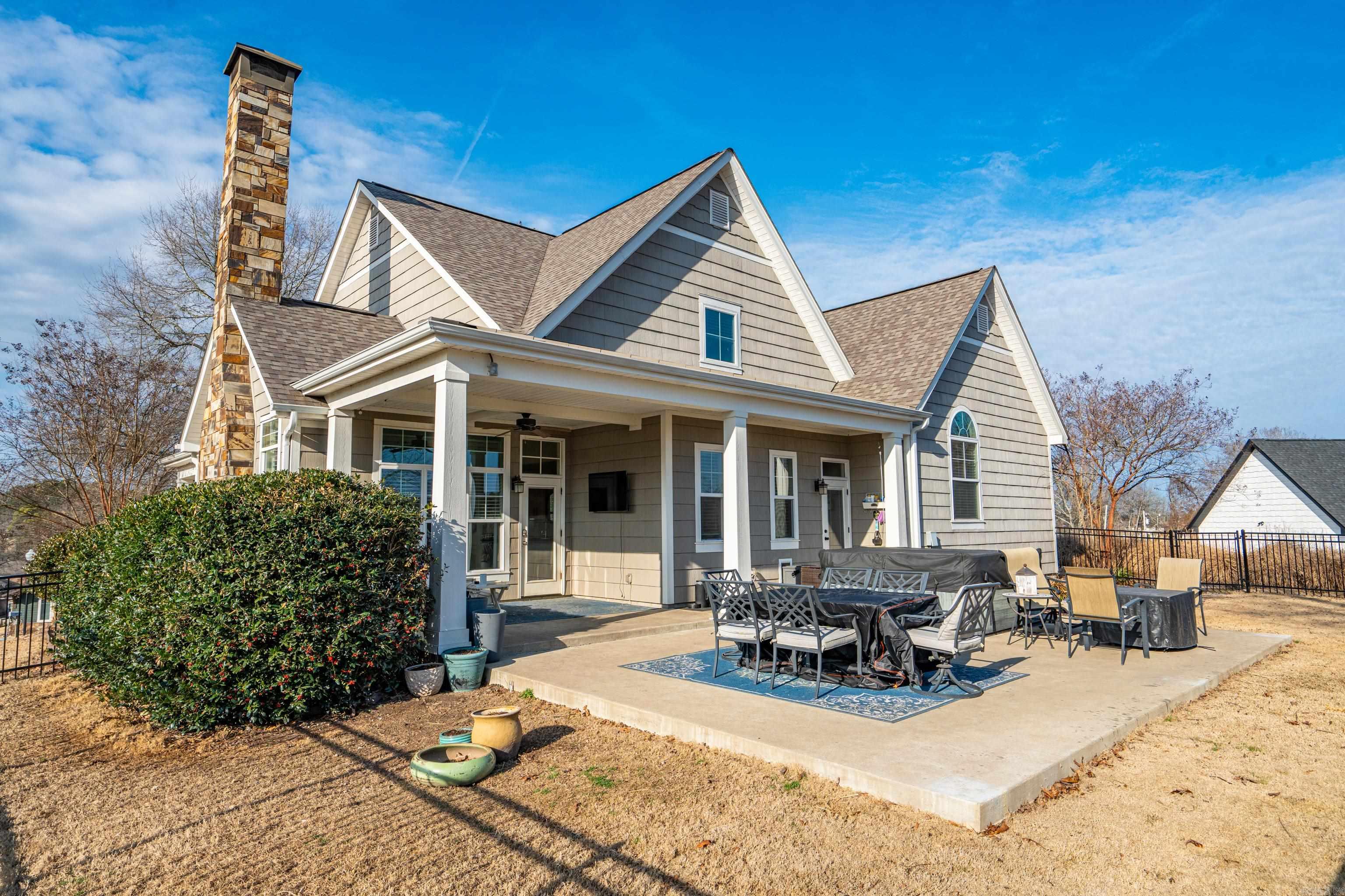 ARKOTA SHORES - Residential