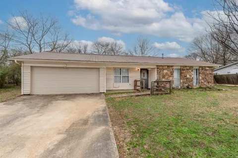 MLS: 25005326