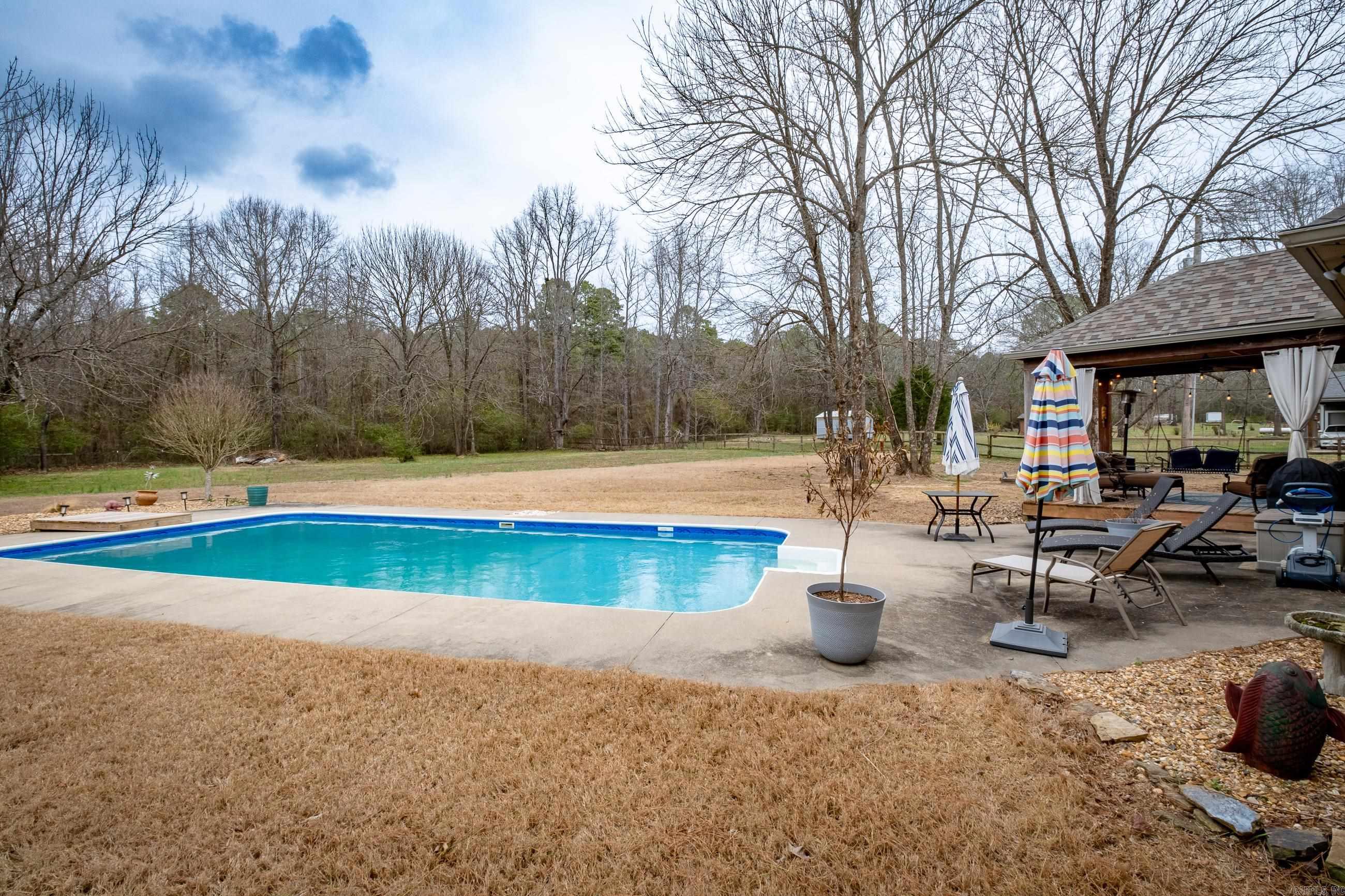 ROLANDALE - Residential