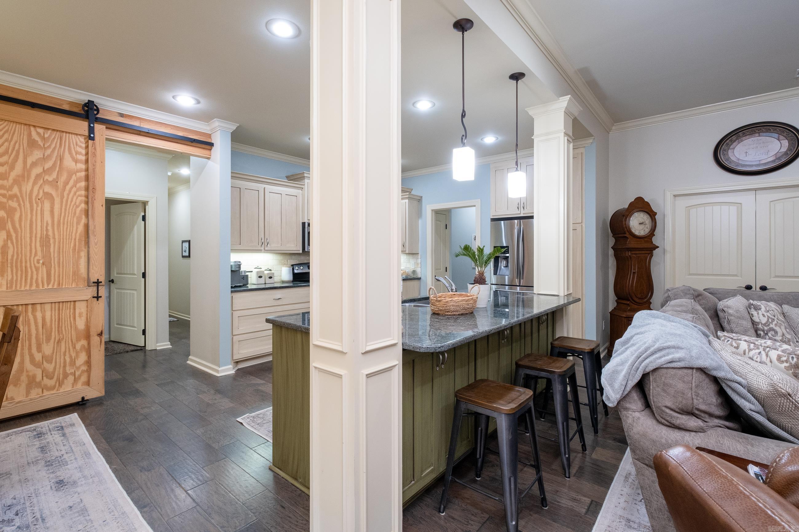 ROLANDALE - Residential