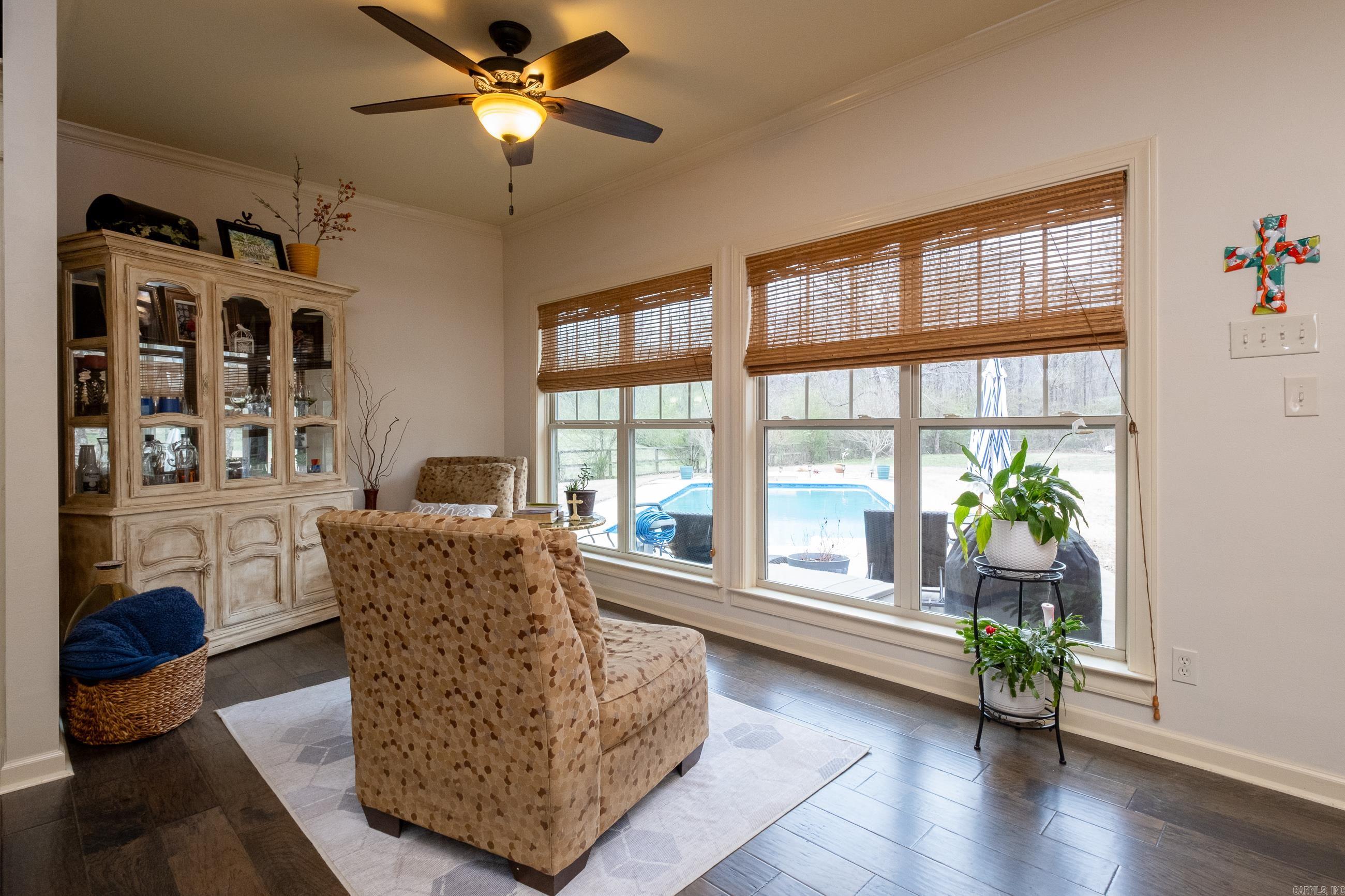 ROLANDALE - Residential