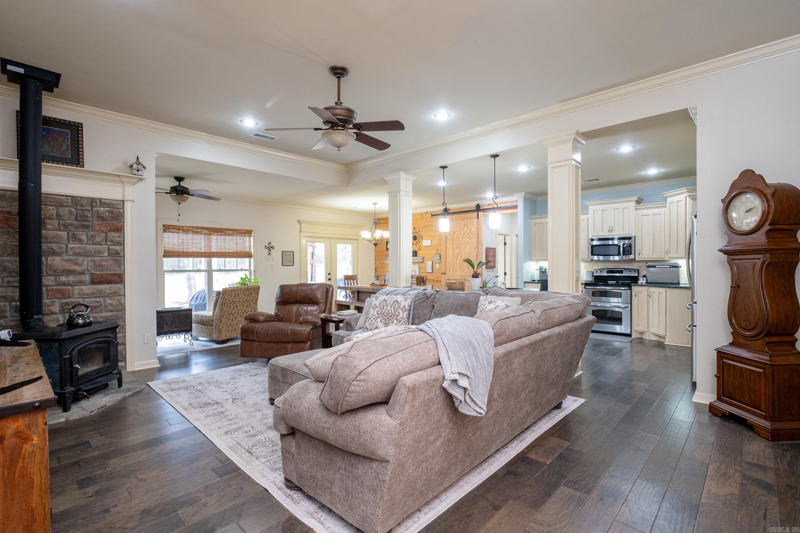 ROLANDALE - Residential