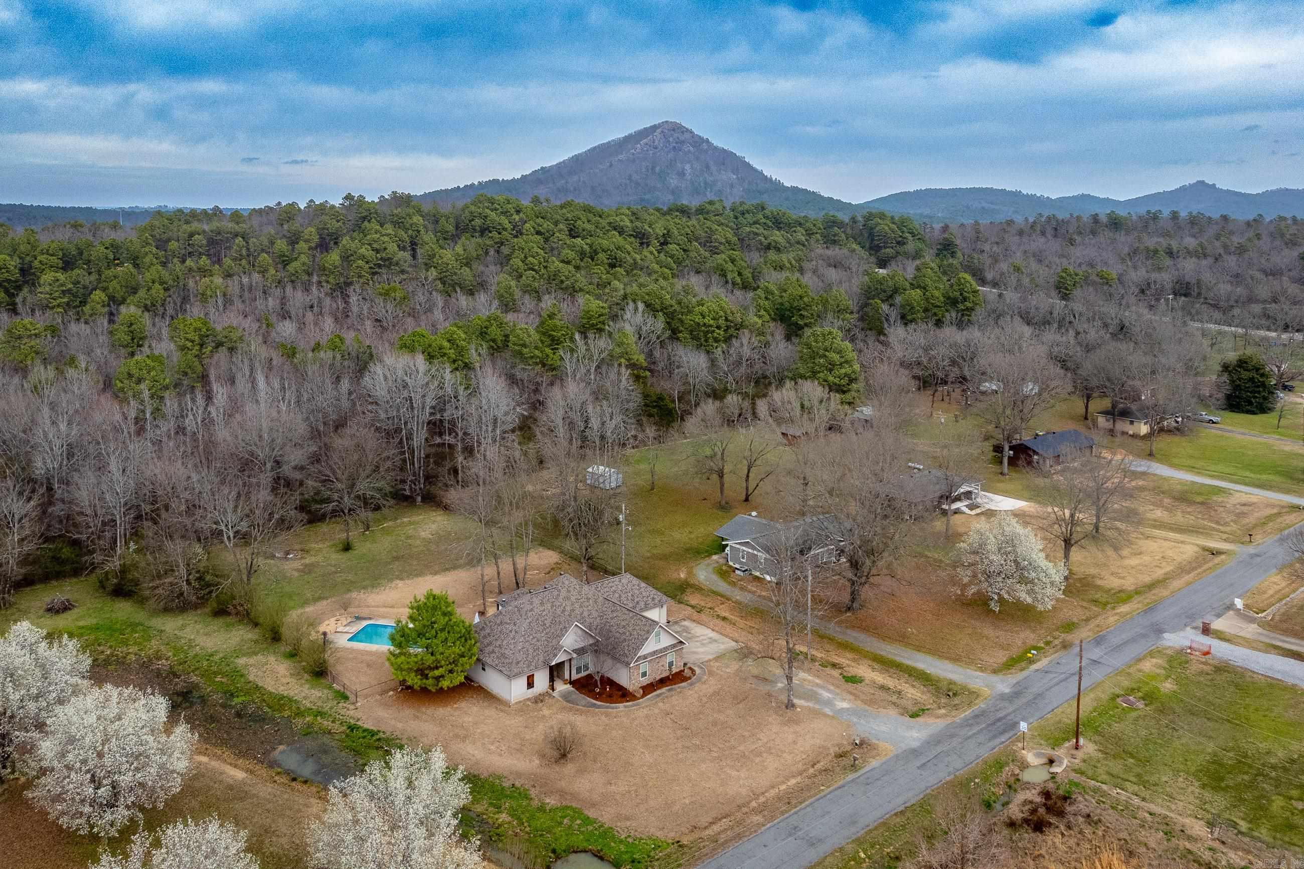 ROLANDALE - Residential